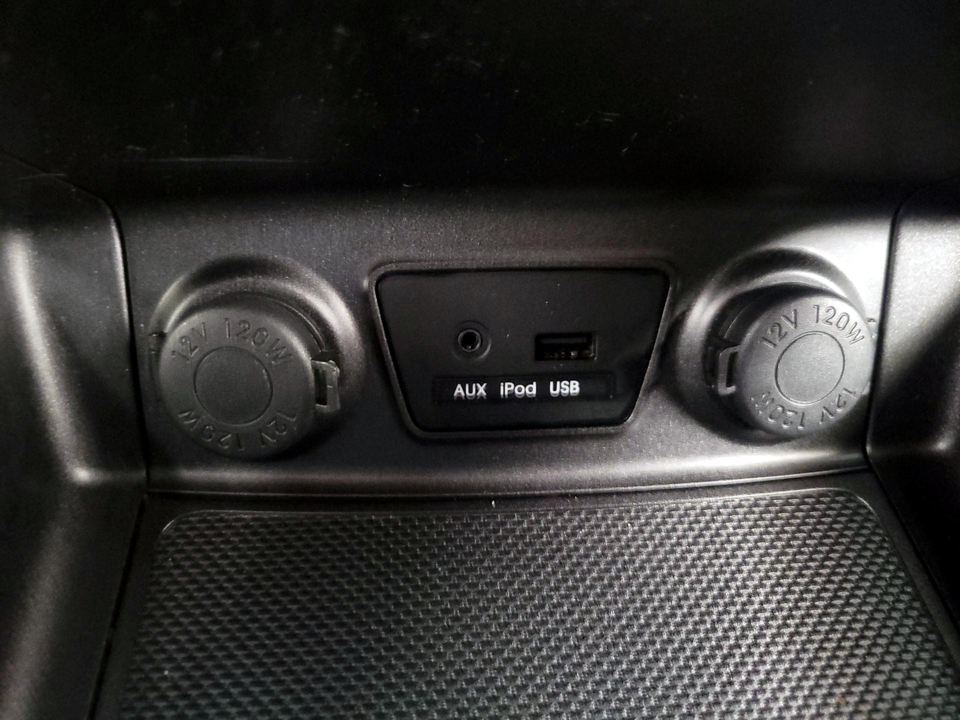 Thumbnail: 2014 Hyundai Tucson - 18