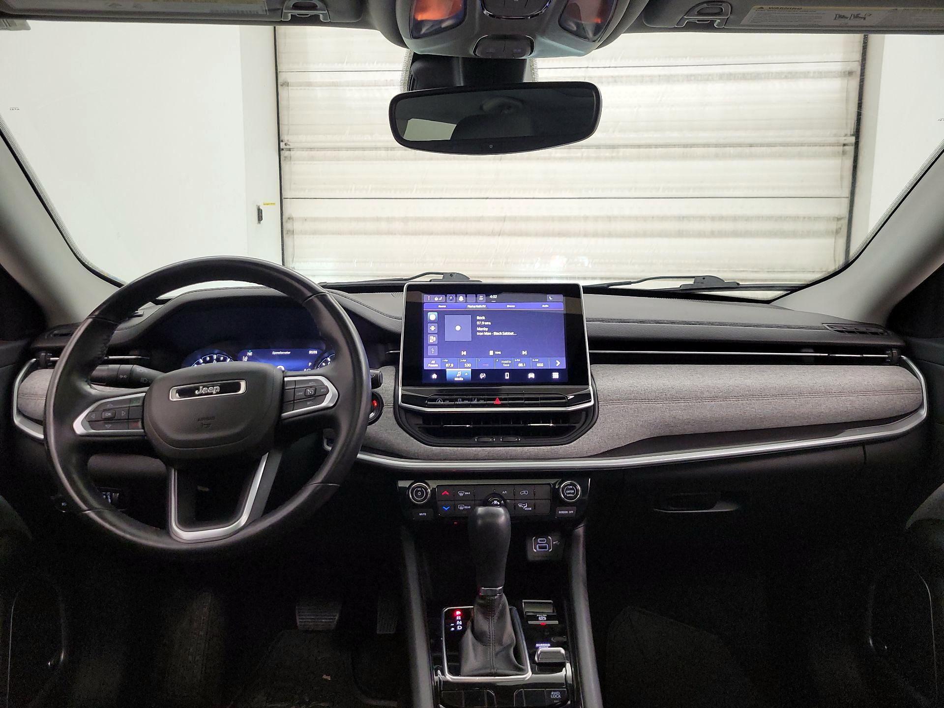 Thumbnail: 2022 Jeep Compass - 9