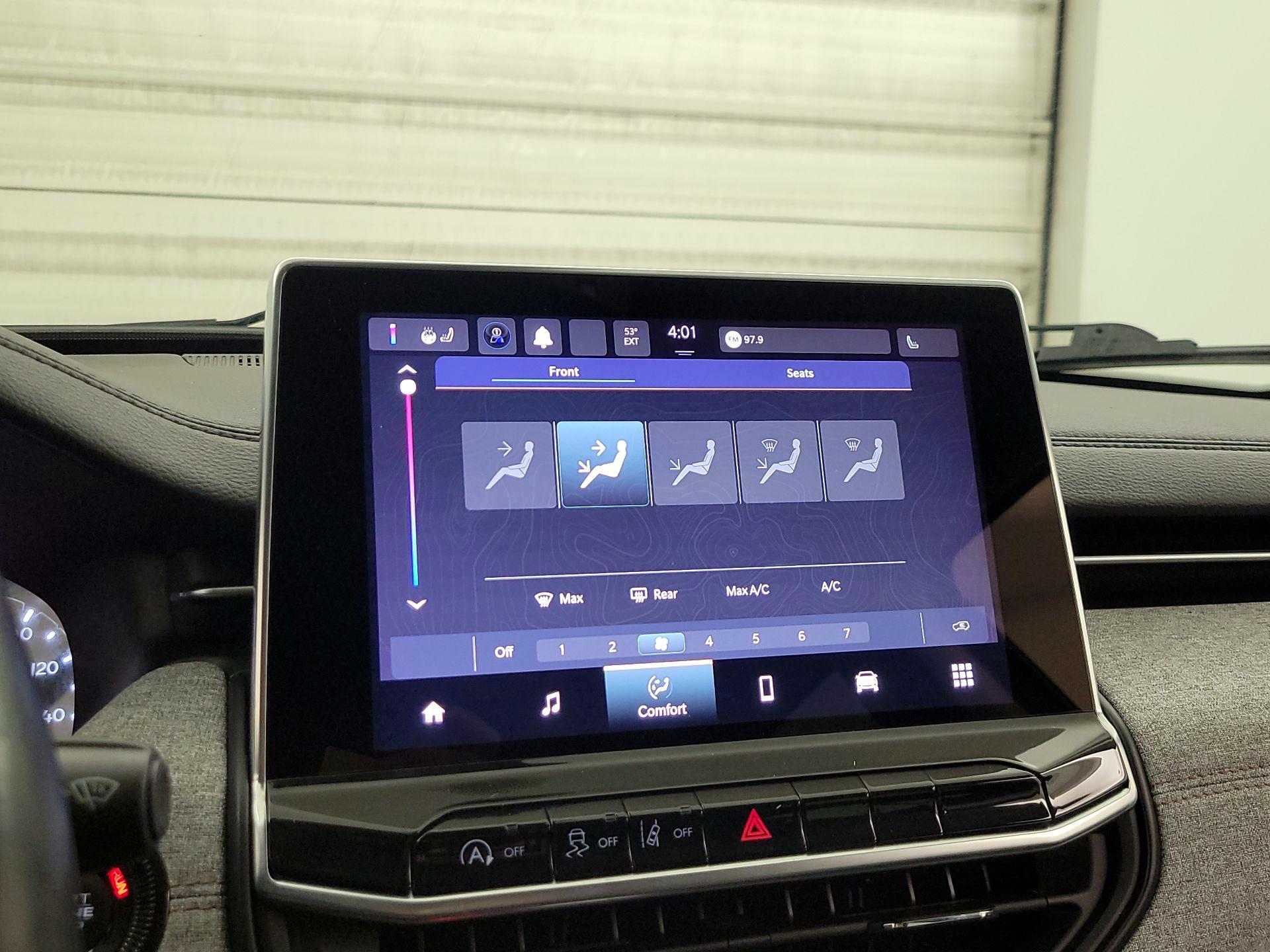 Thumbnail: 2022 Jeep Compass - 16