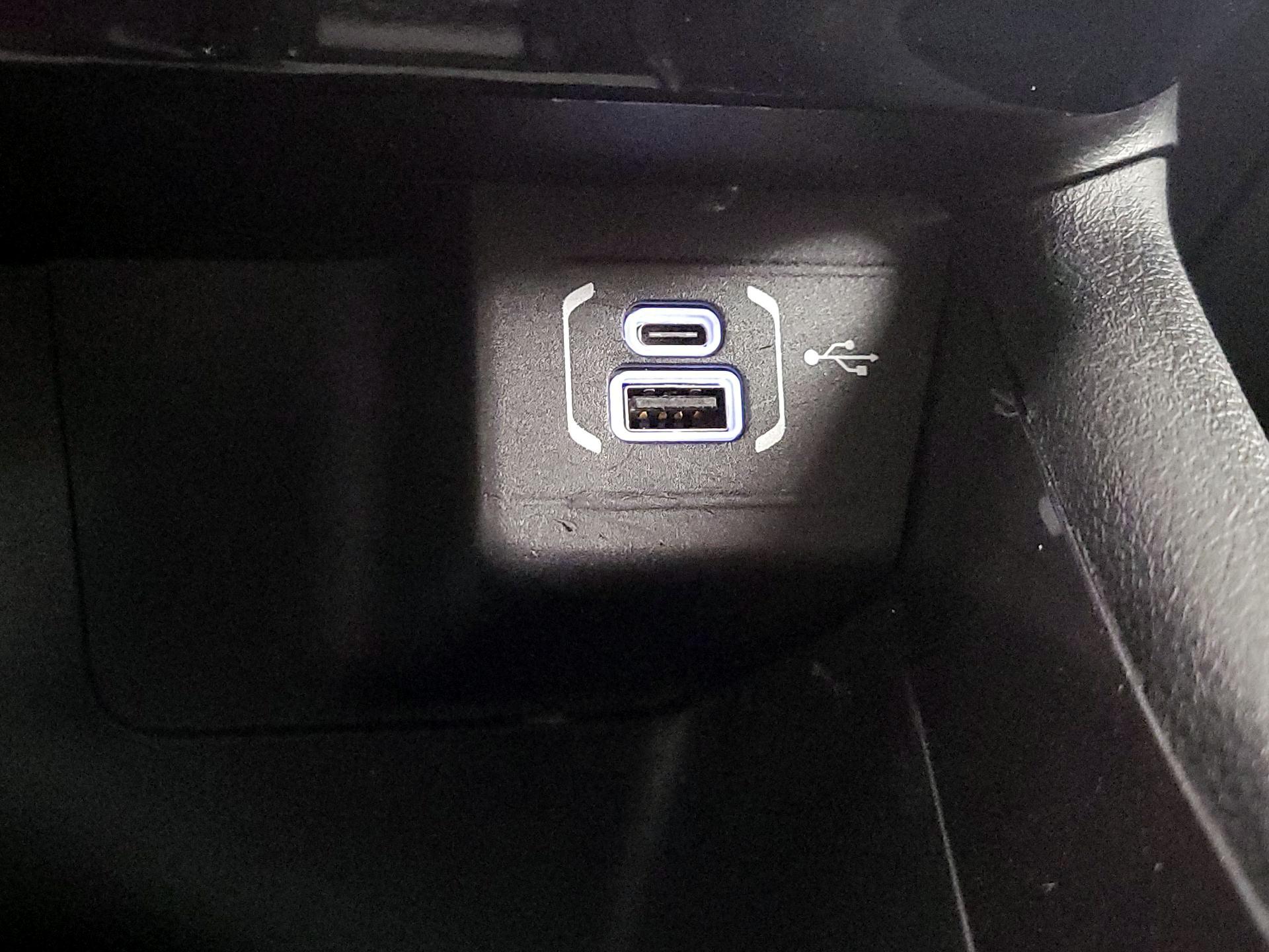 Thumbnail: 2022 Jeep Compass - 18