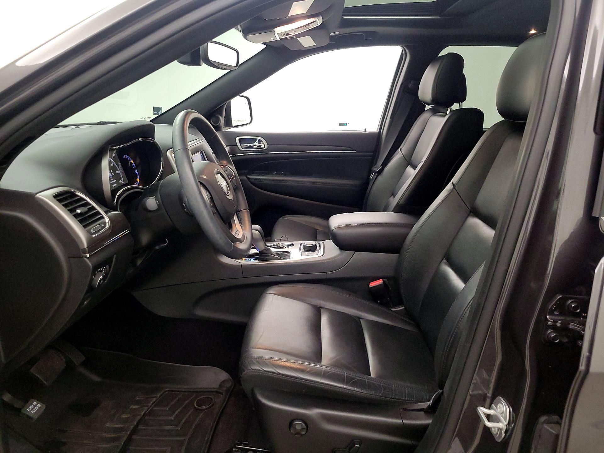 Thumbnail: 2018 Jeep Grand Cherokee - 11