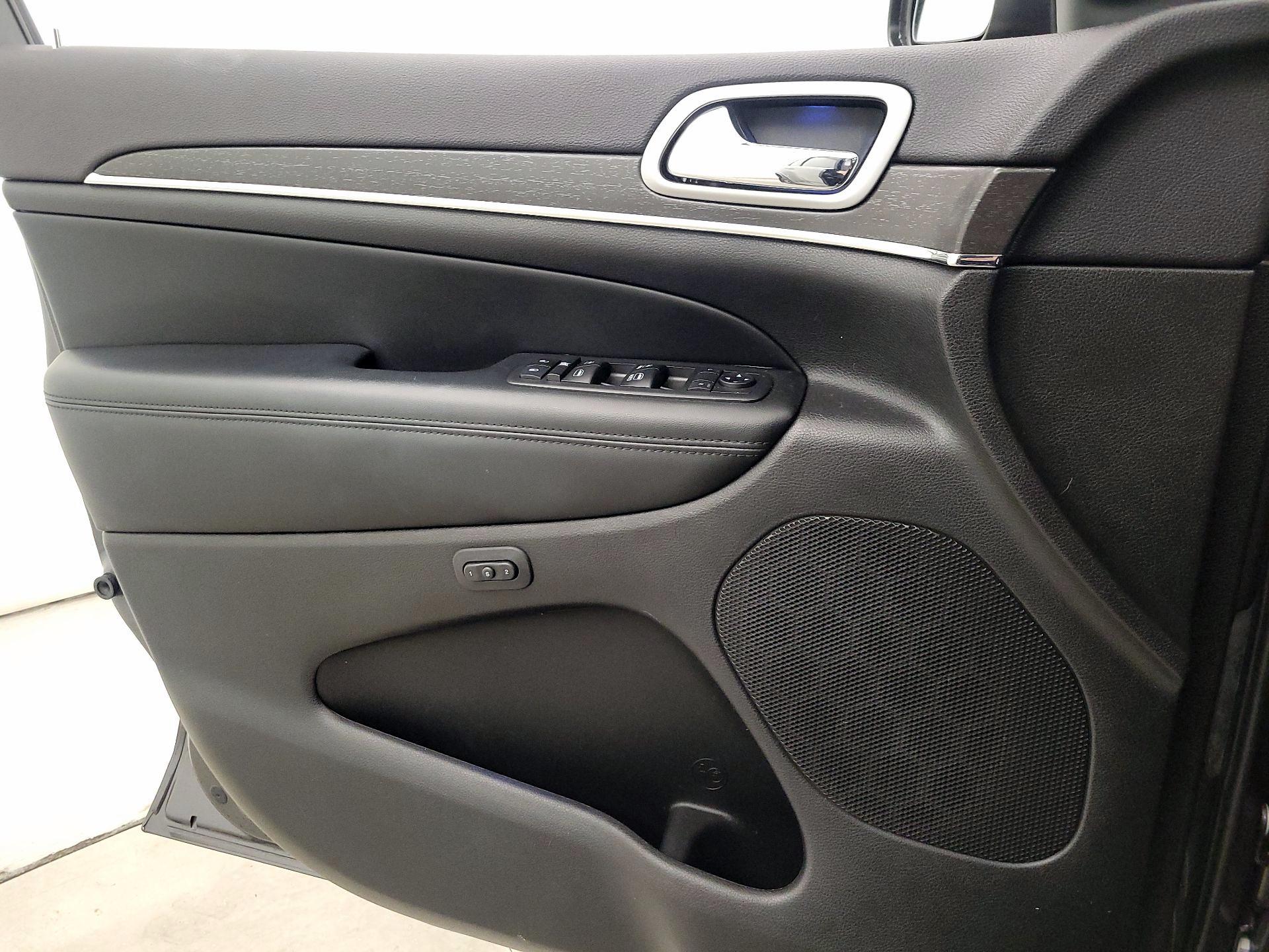 Thumbnail: 2018 Jeep Grand Cherokee - 12