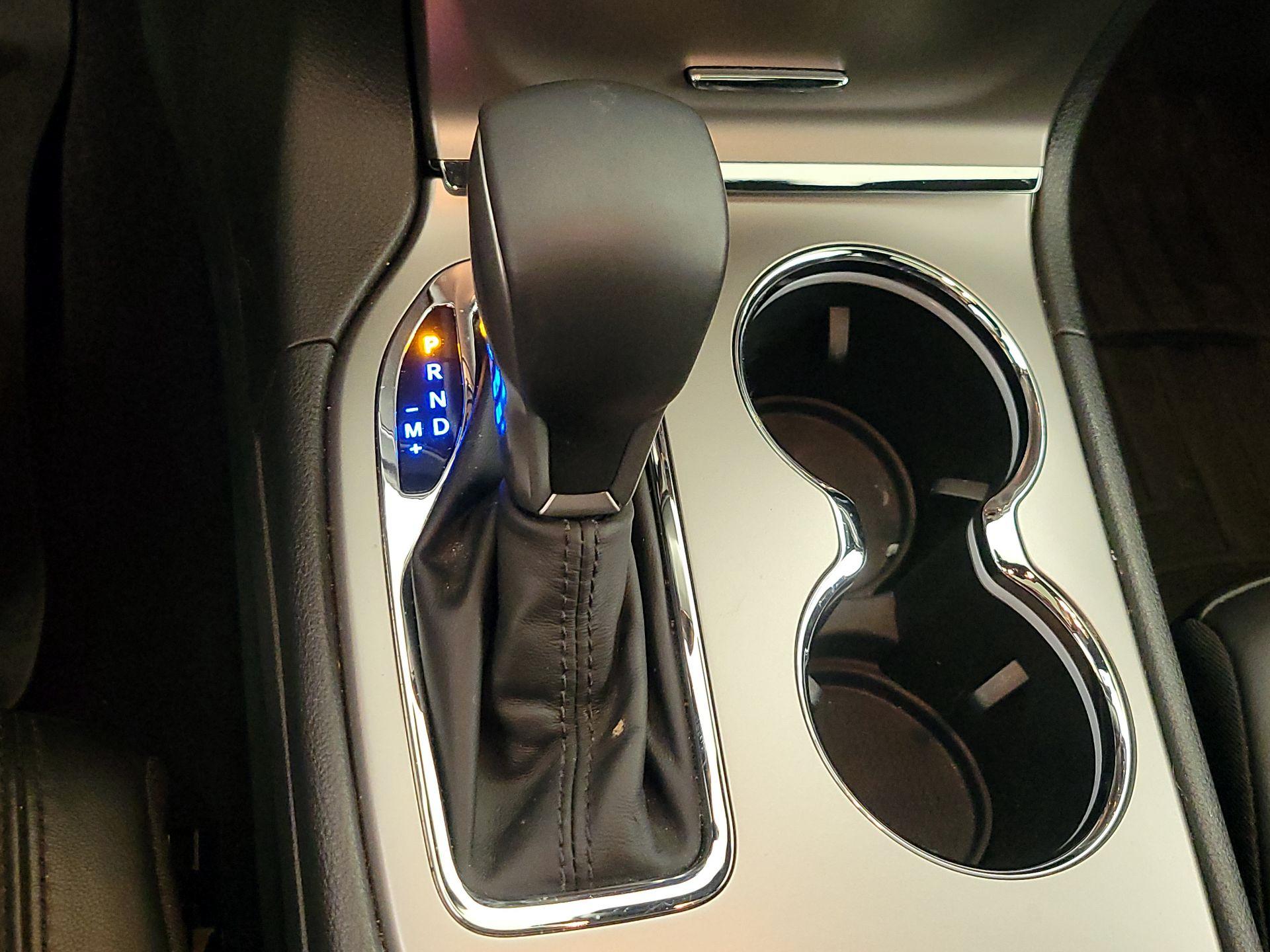 Thumbnail: 2018 Jeep Grand Cherokee - 17