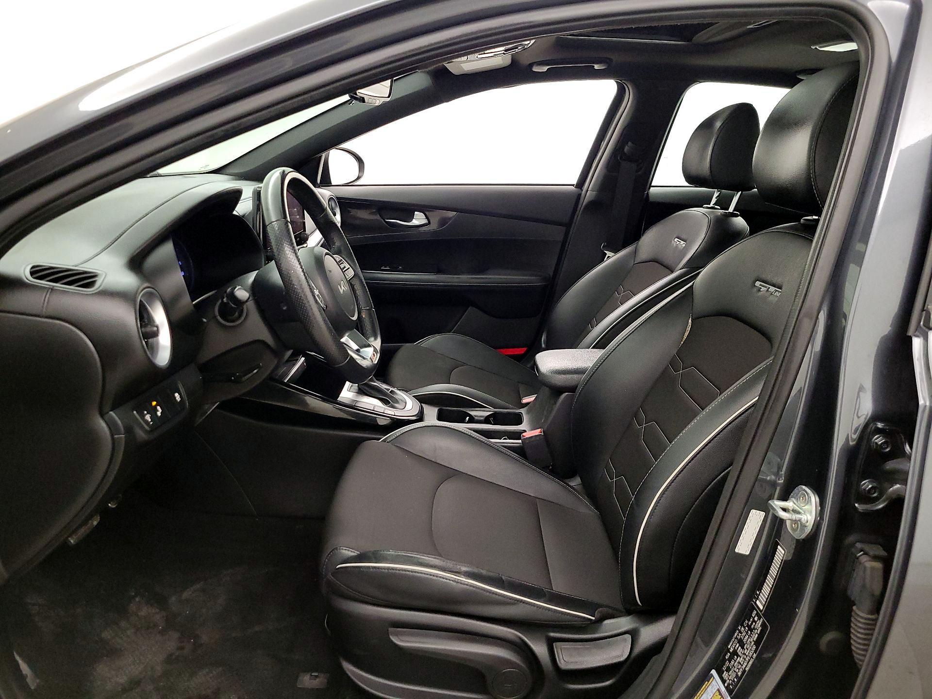 Thumbnail: 2023 Kia Forte - 11