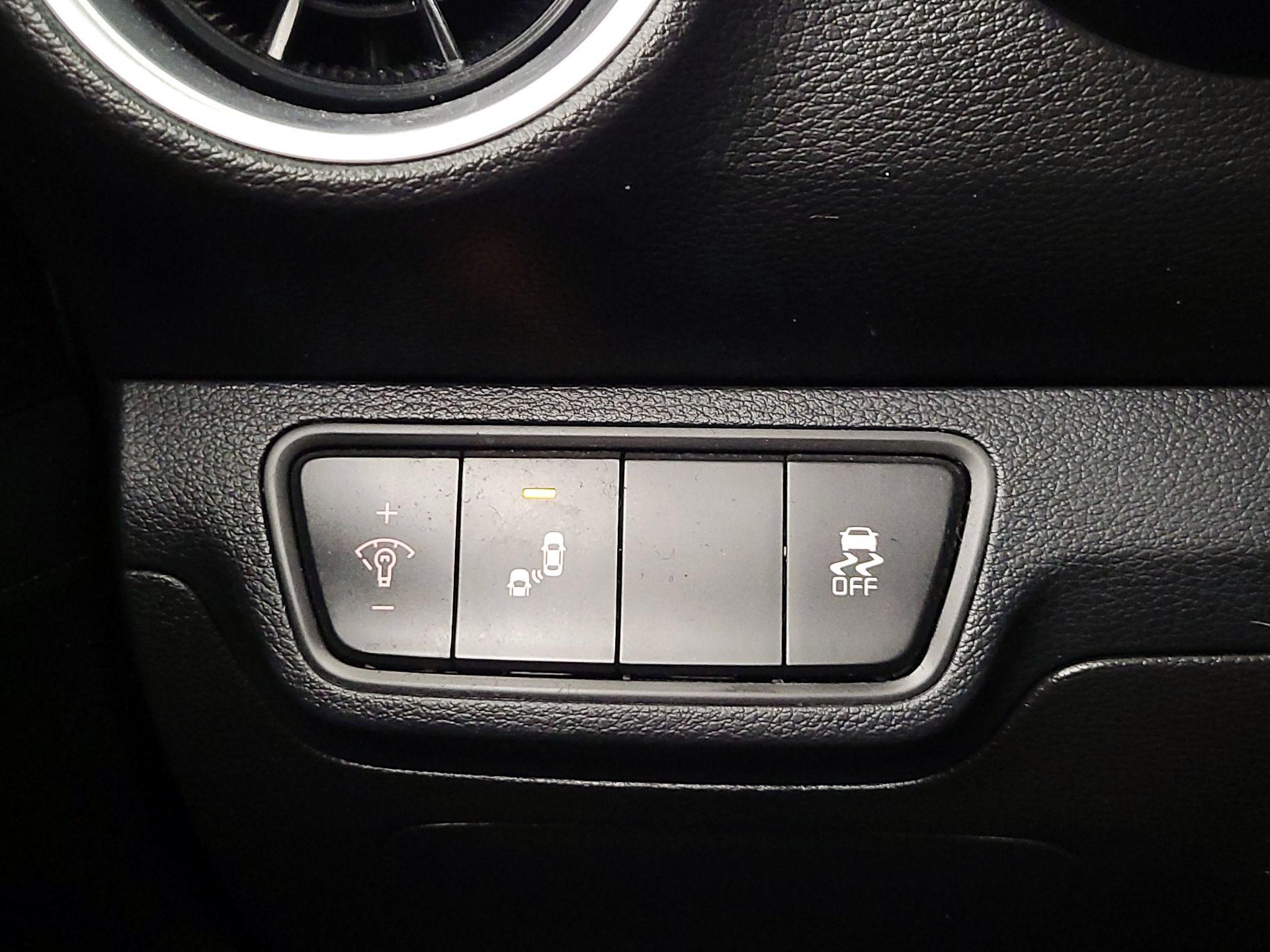 Thumbnail: 2023 Kia Forte - 13