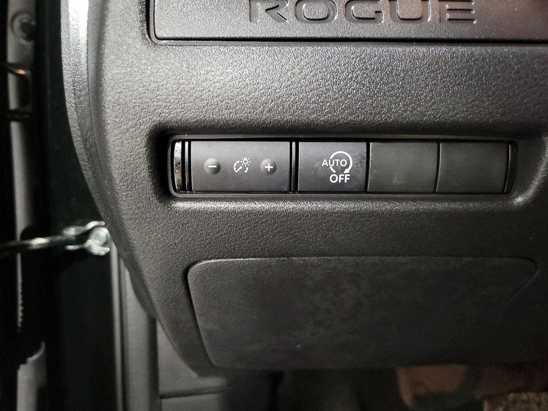 Thumbnail: 2023 Nissan Rogue - 13