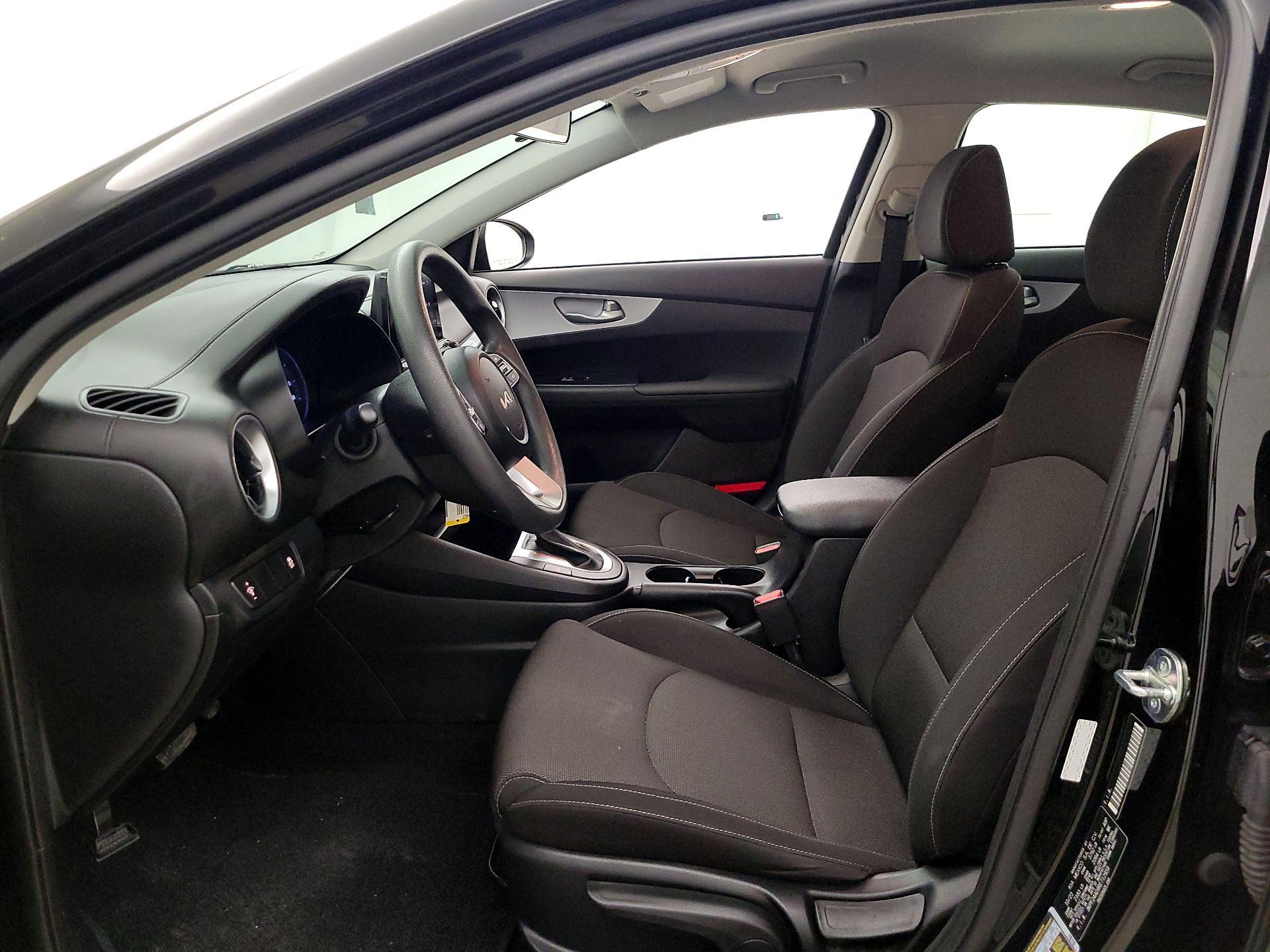 Thumbnail: 2024 Kia Forte - 11