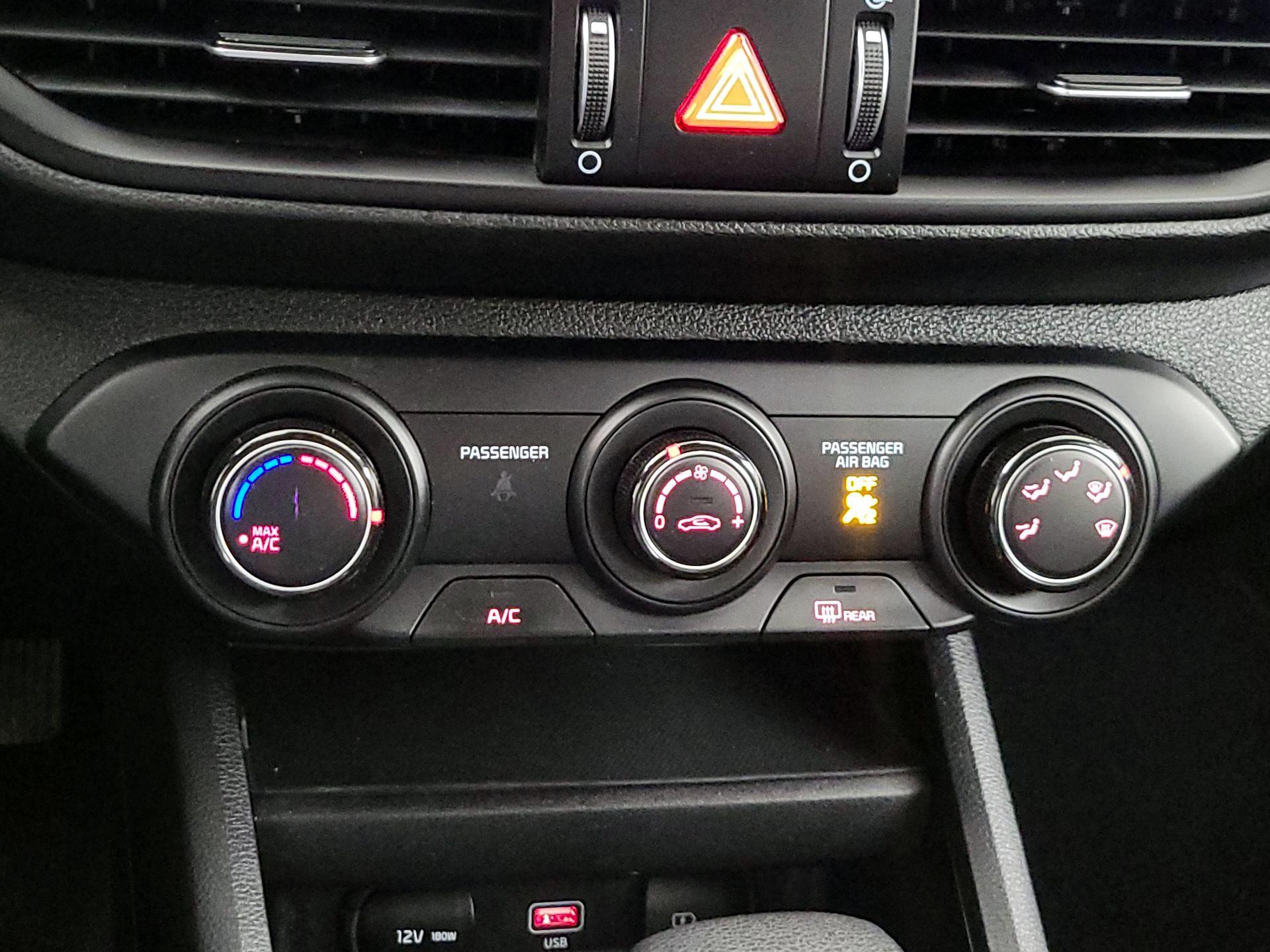 Thumbnail: 2024 Kia Forte - 16