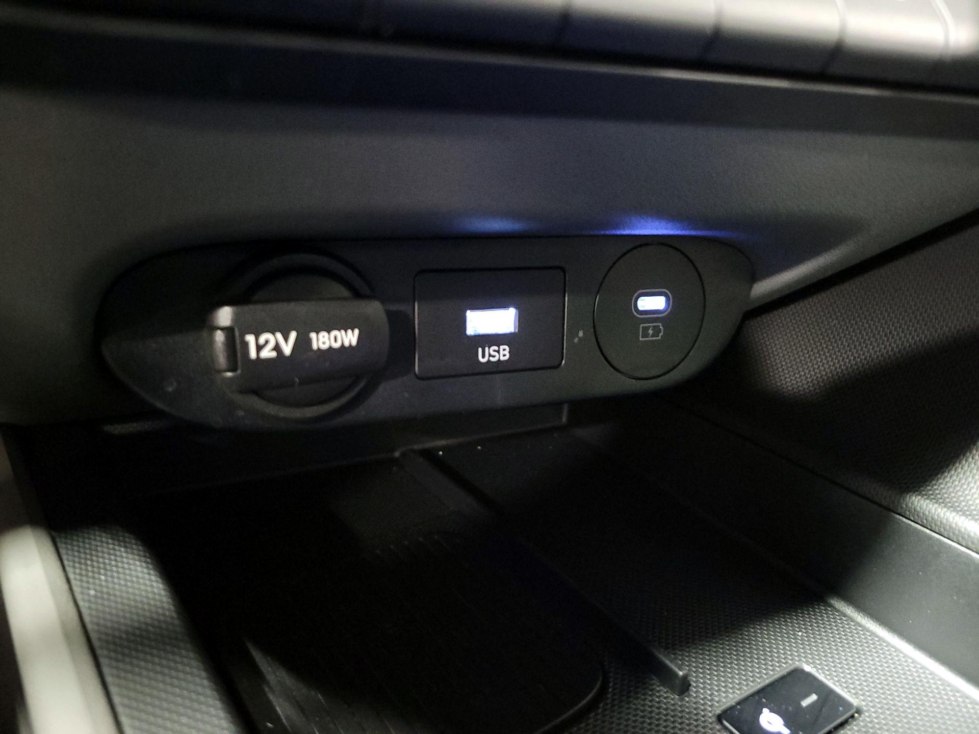 Thumbnail: 2025 Hyundai Elantra - 19