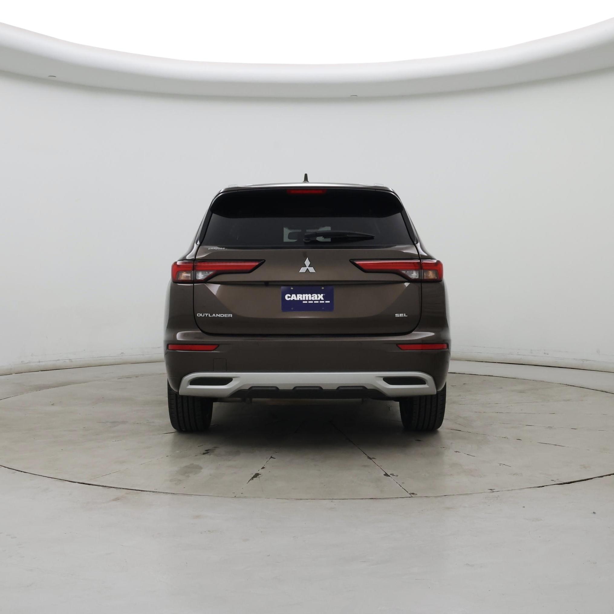 Thumbnail: 2023 Mitsubishi Outlander - 6