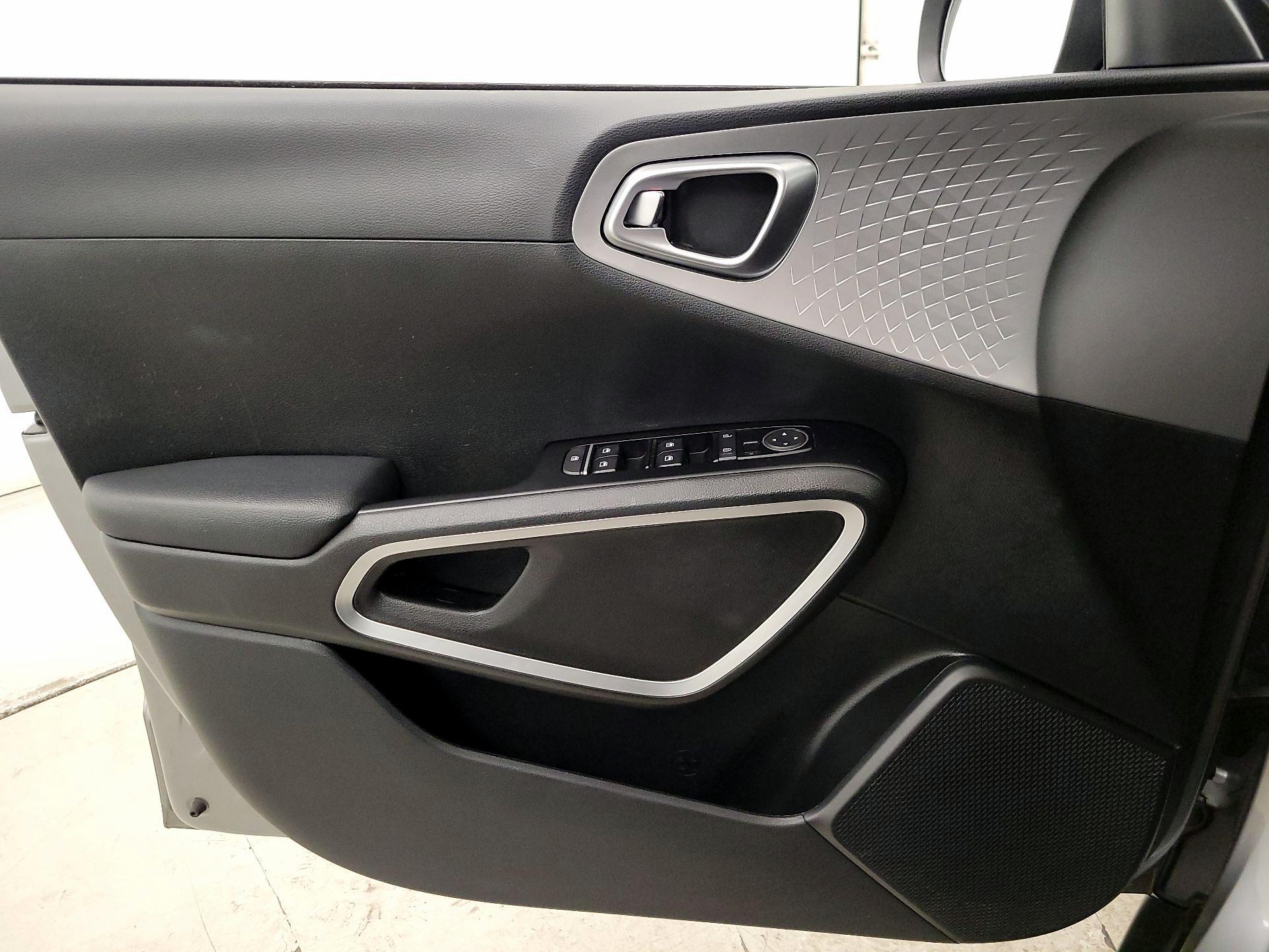 Thumbnail: 2024 Kia Soul - 12