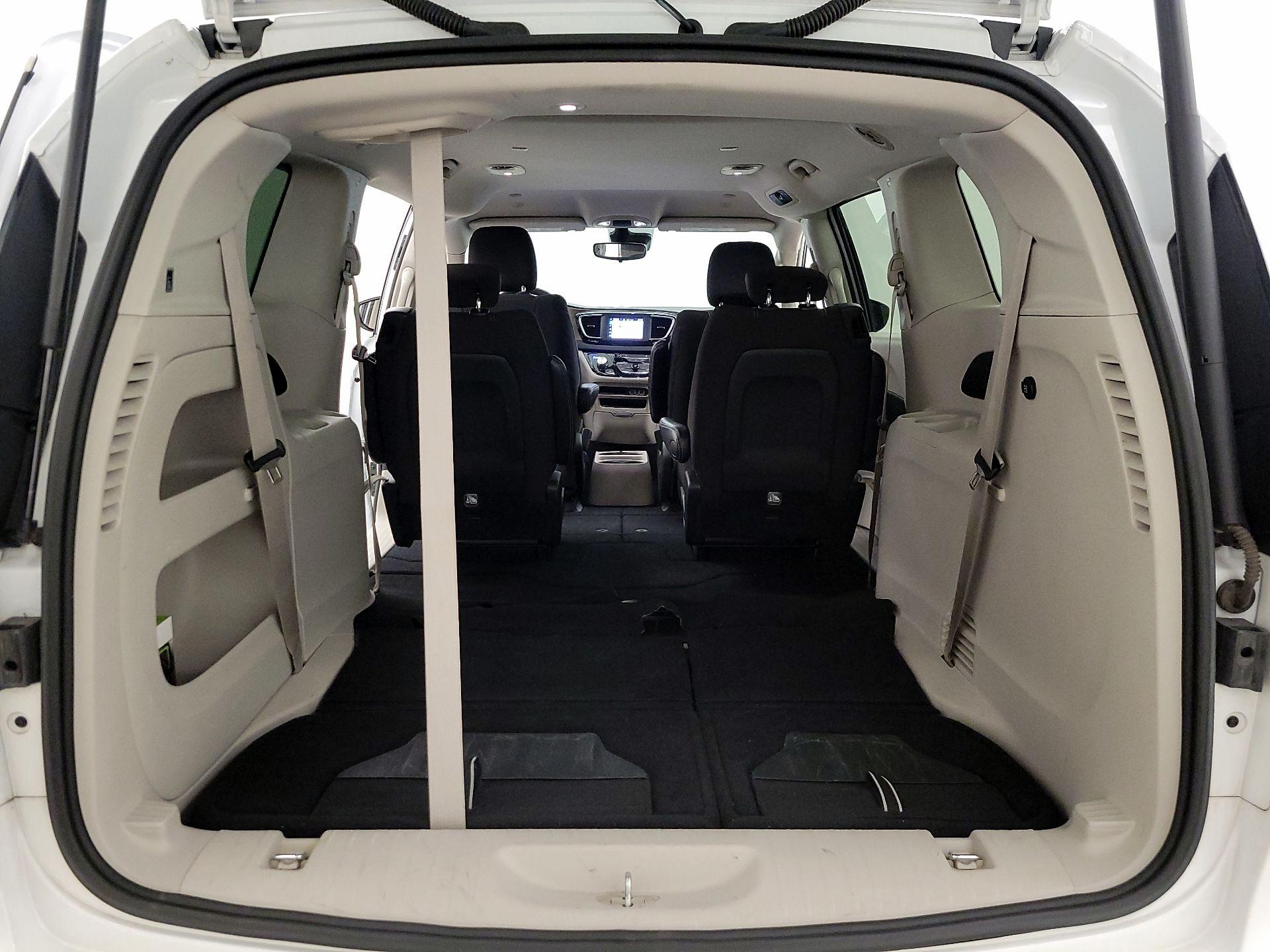 Thumbnail: 2023 Chrysler Voyager - 18