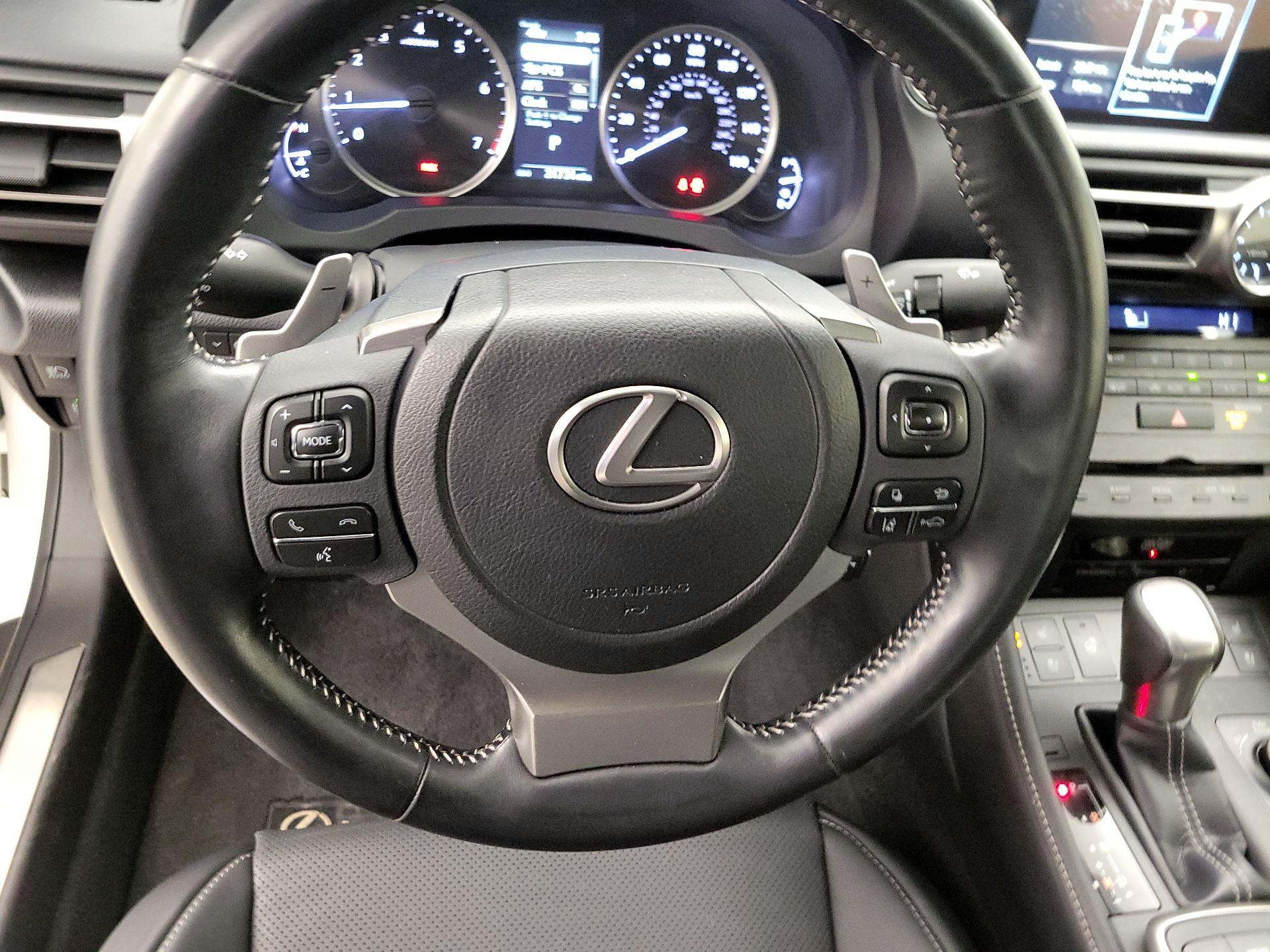 Thumbnail: 2022 Lexus RC - 10