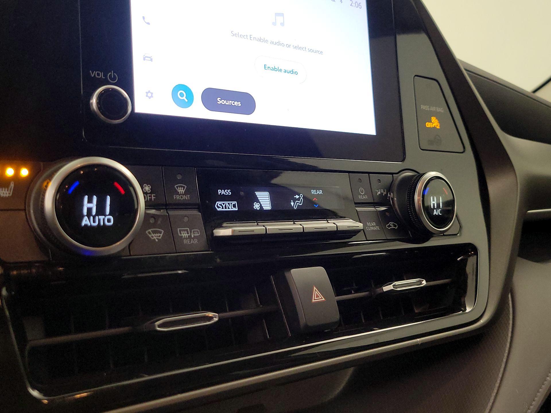 Thumbnail: 2024 Toyota Highlander - 16