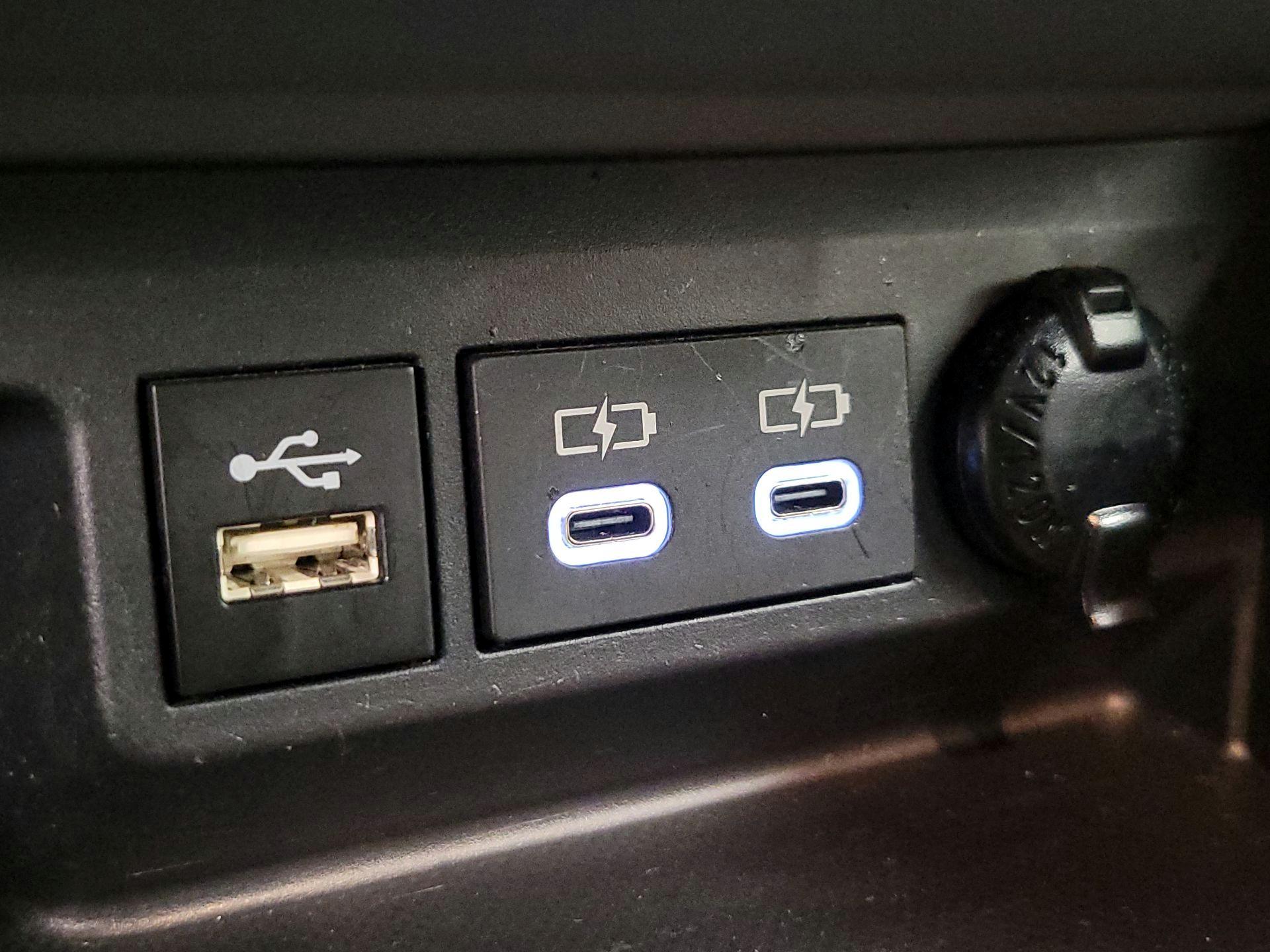 Thumbnail: 2024 Toyota Highlander - 18