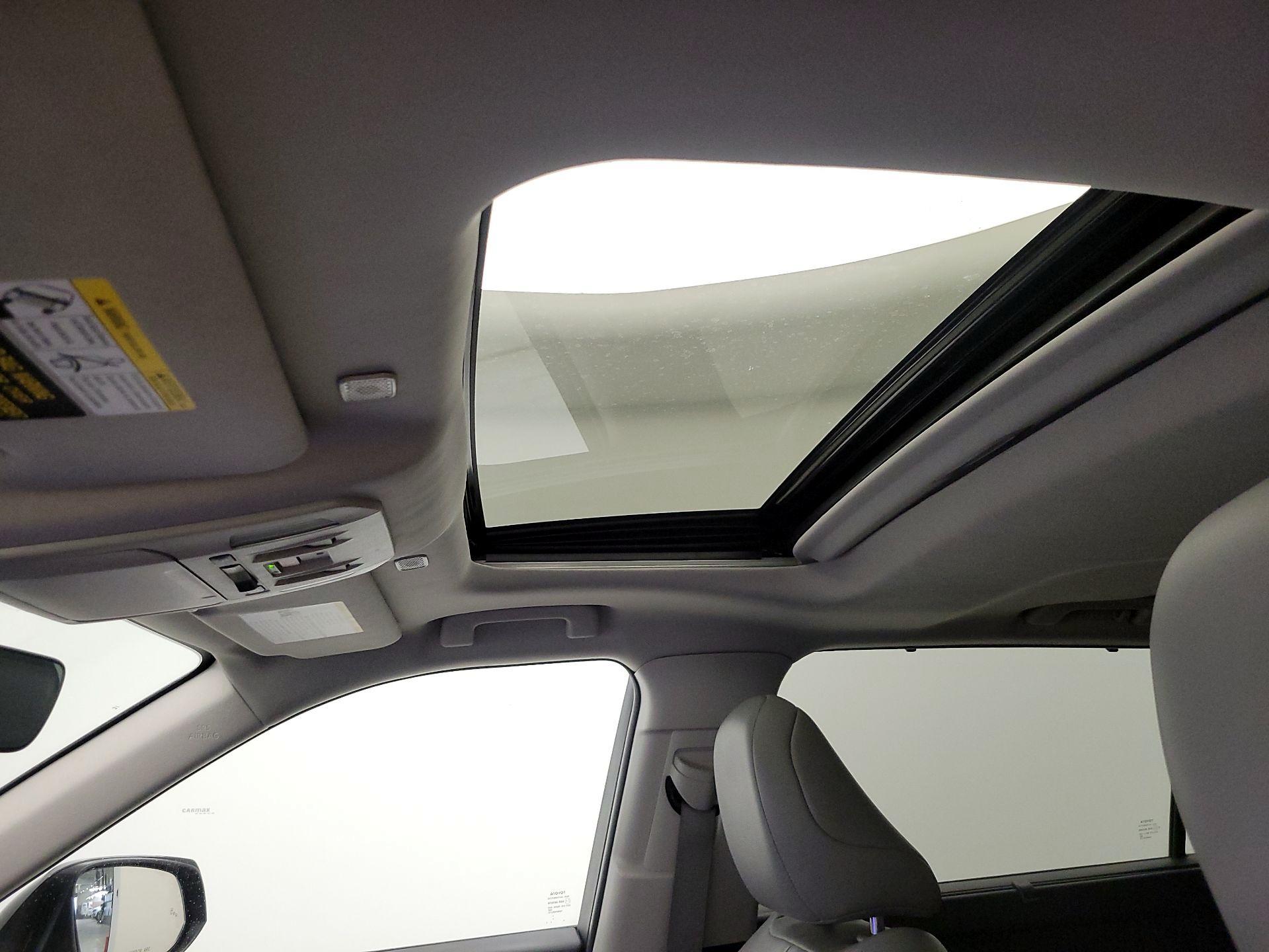 Thumbnail: 2024 Toyota Highlander - 19