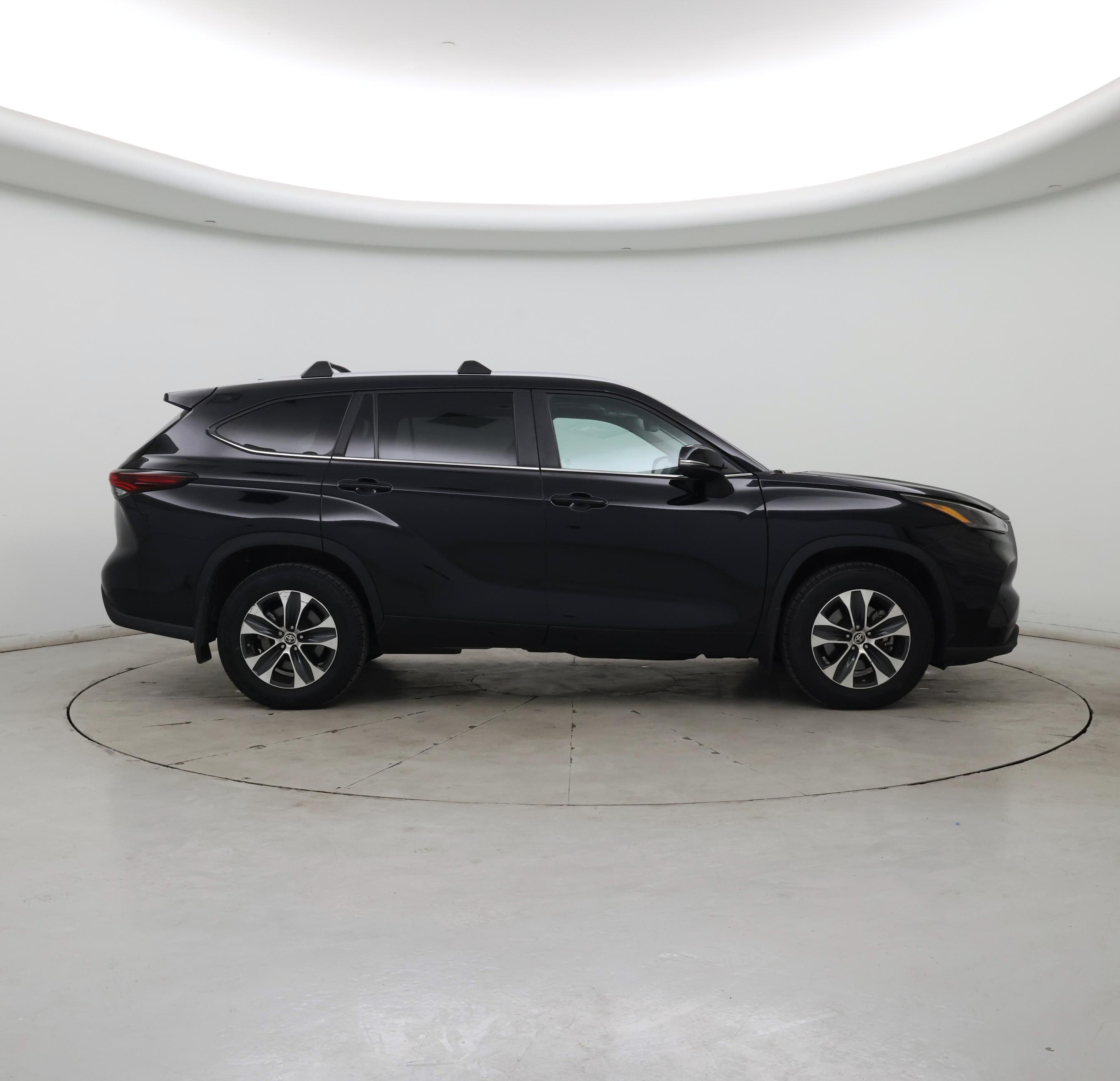 Thumbnail: 2024 Toyota Highlander - 7