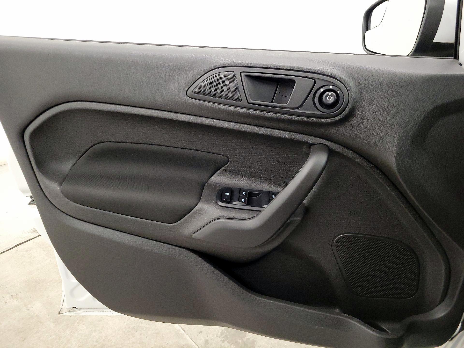 Thumbnail: 2017 Ford Fiesta - 12