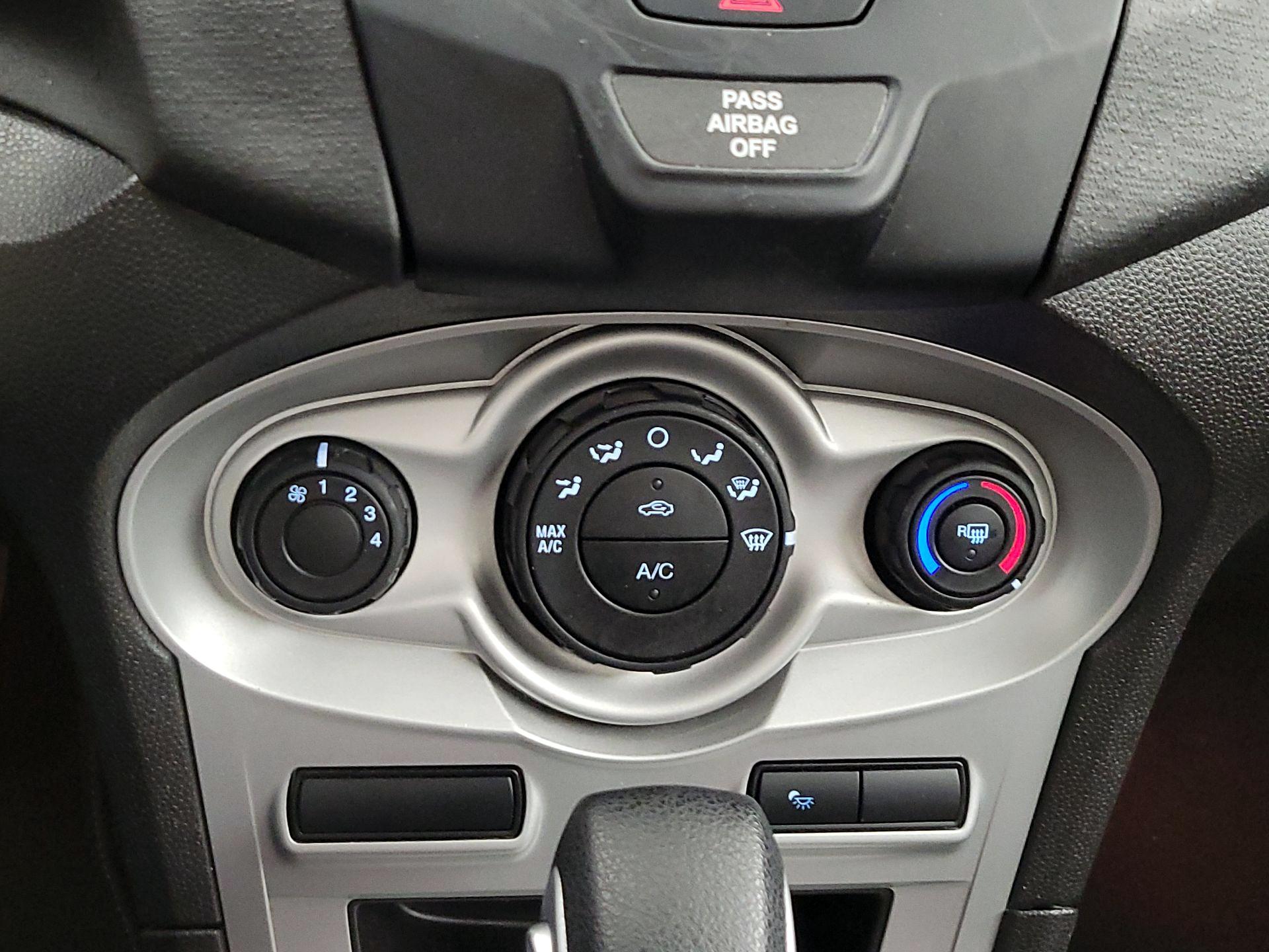 Thumbnail: 2017 Ford Fiesta - 15