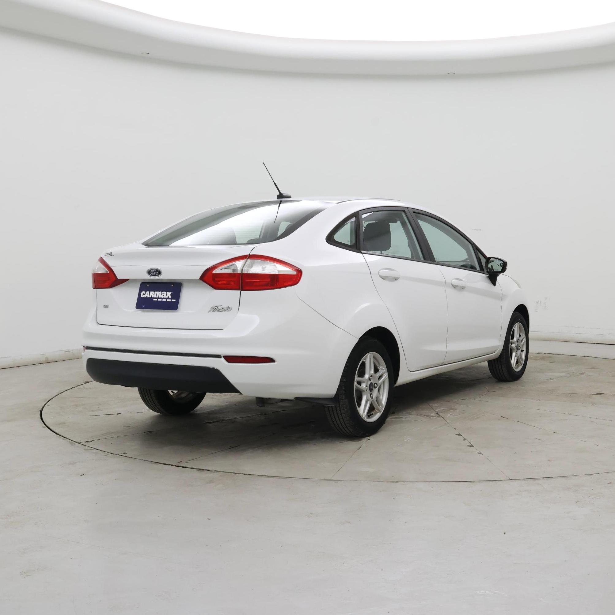 Thumbnail: 2017 Ford Fiesta - 8