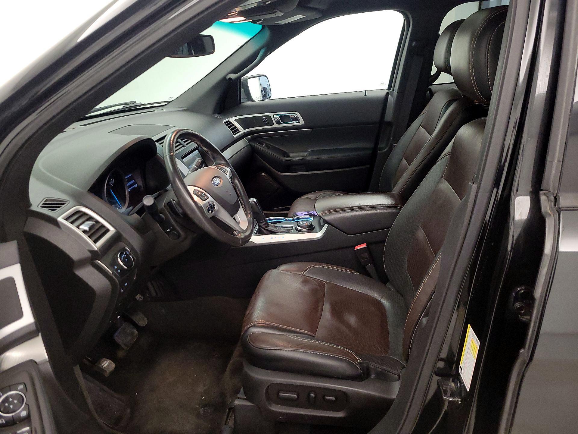 Thumbnail: 2014 Ford Explorer - 11