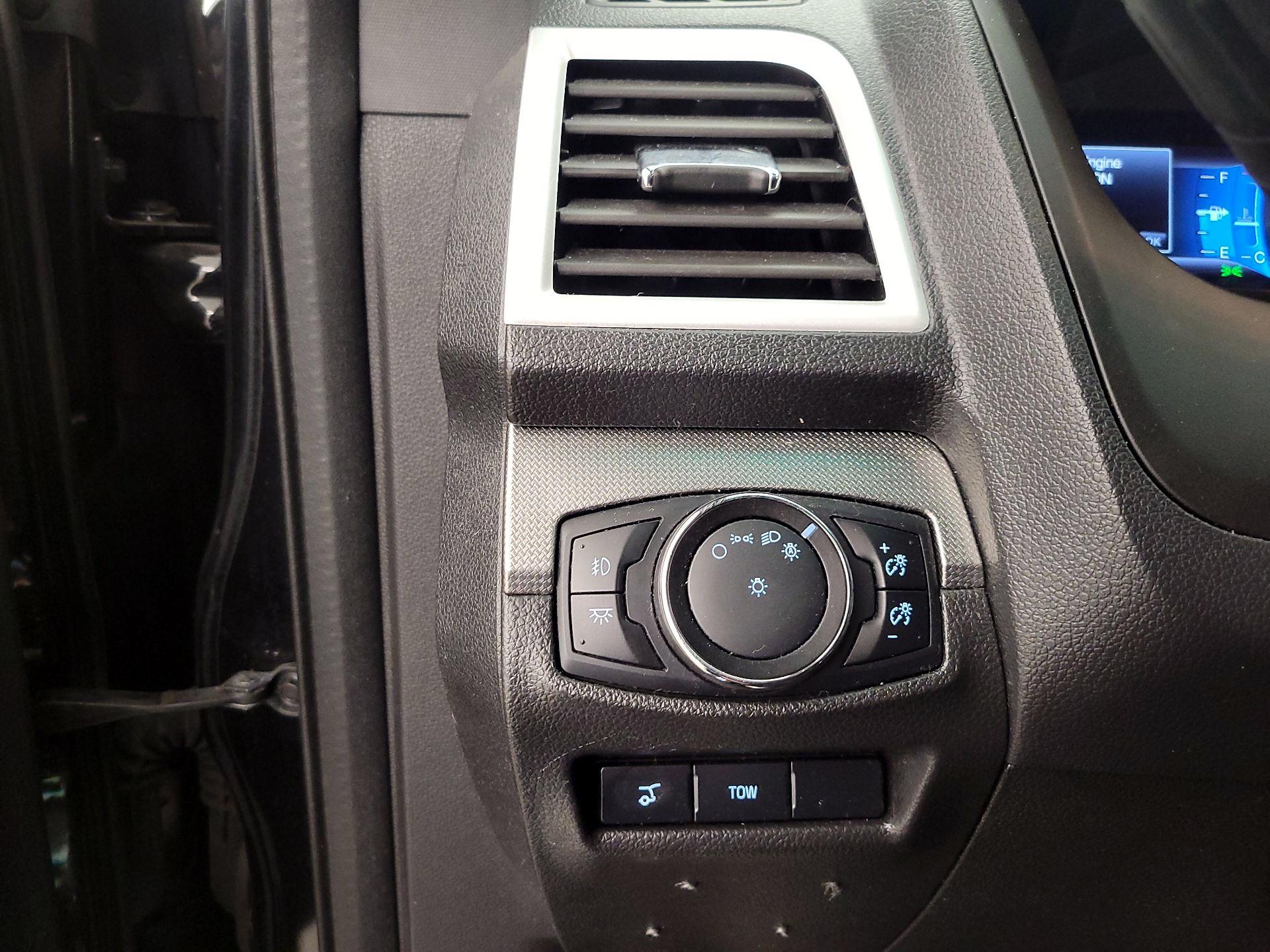 Thumbnail: 2014 Ford Explorer - 13