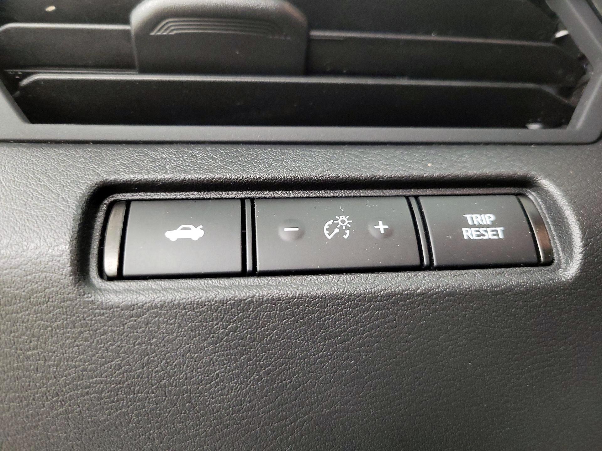 Thumbnail: 2020 Nissan Altima - 13