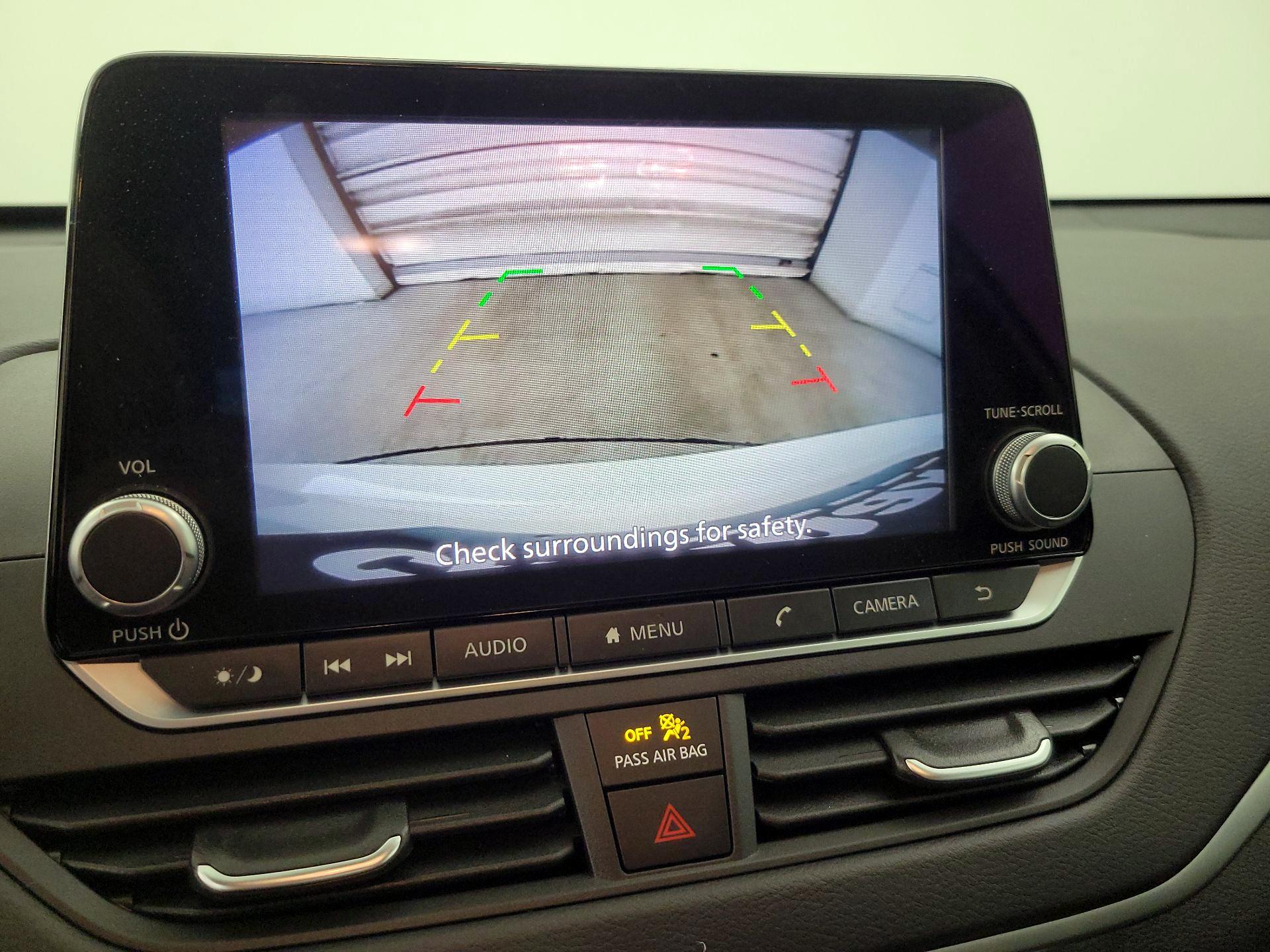 Thumbnail: 2020 Nissan Altima - 14