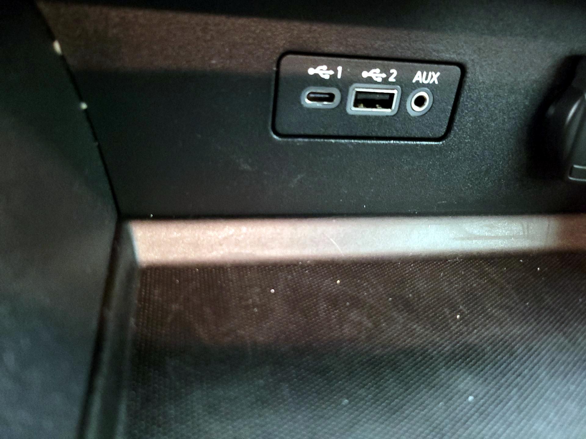 Thumbnail: 2020 Nissan Altima - 18