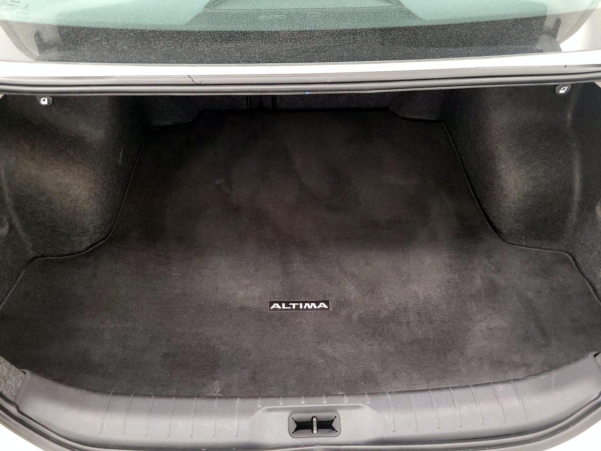 Thumbnail: 2020 Nissan Altima - 20