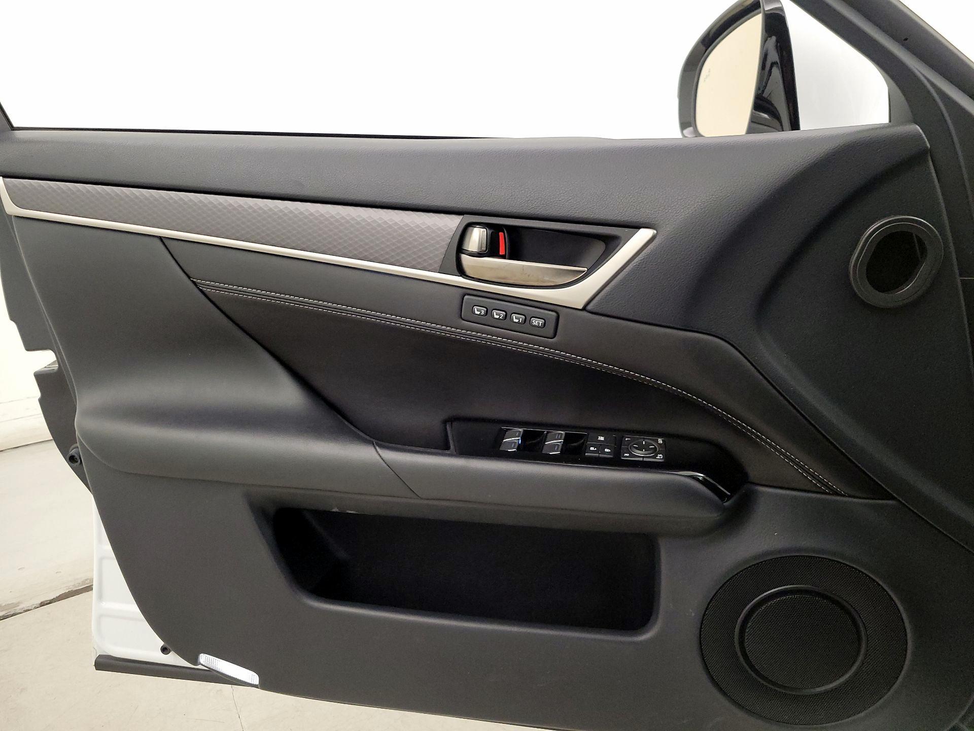 Thumbnail: 2018 Lexus GS - 12