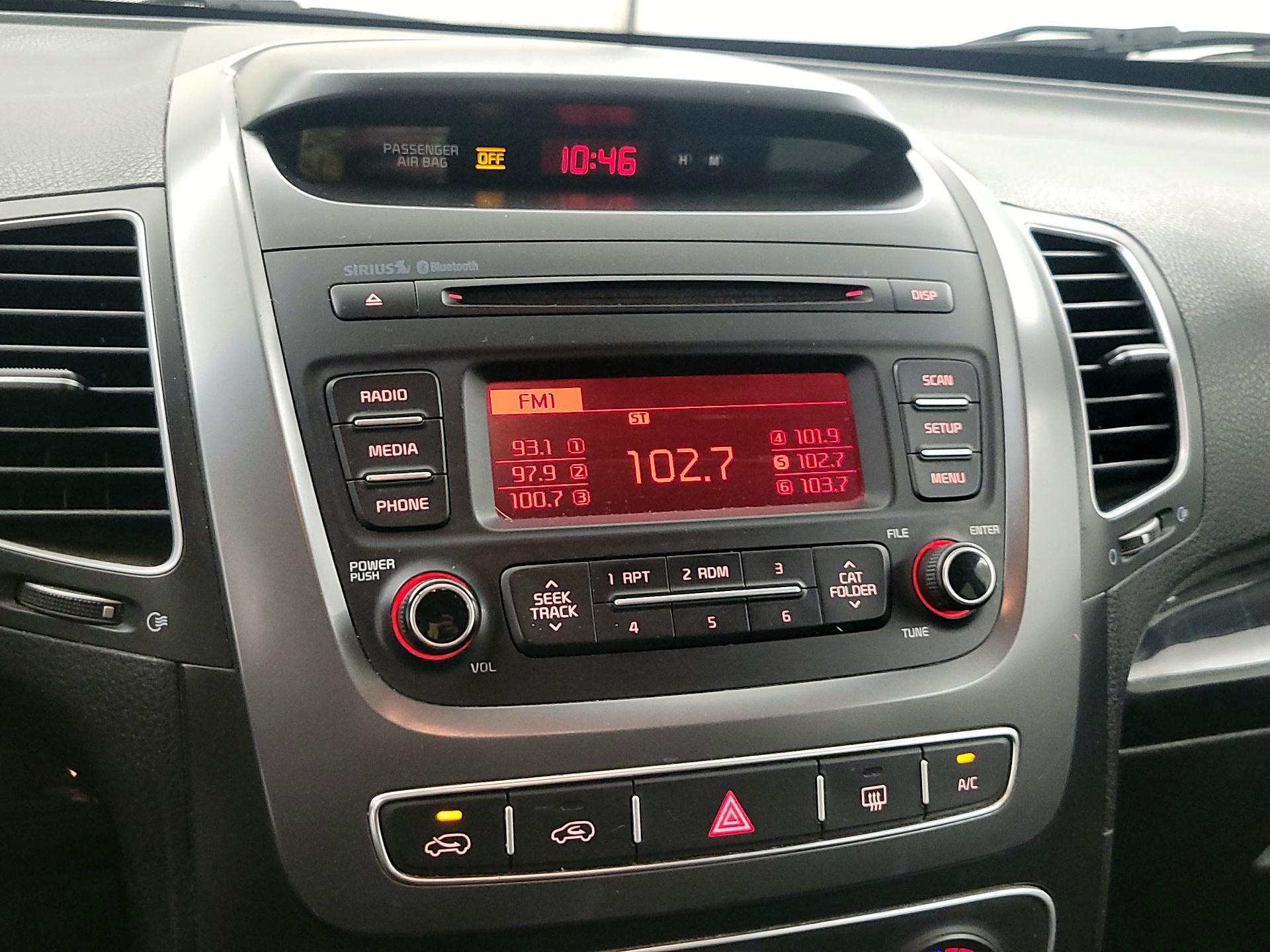 Thumbnail: 2015 Kia Sorento - 14