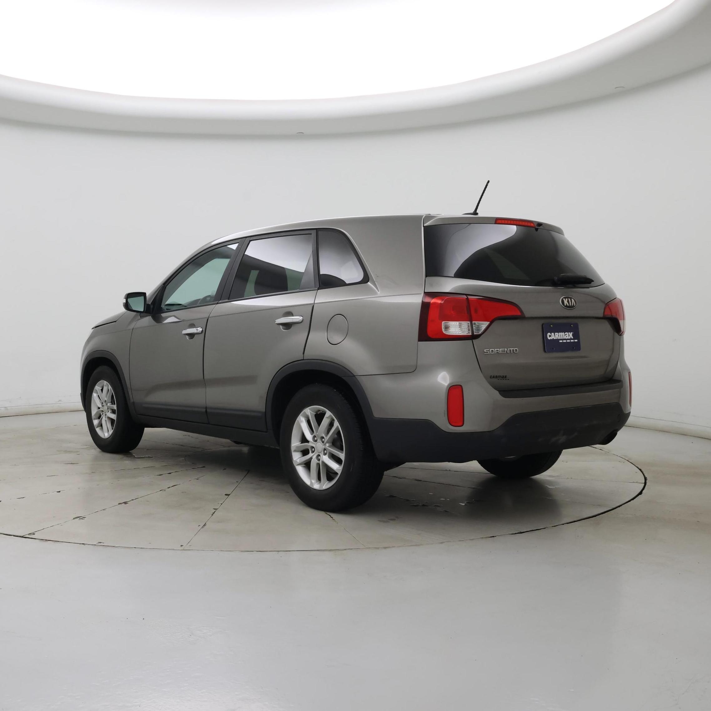 Thumbnail: 2015 Kia Sorento - 2