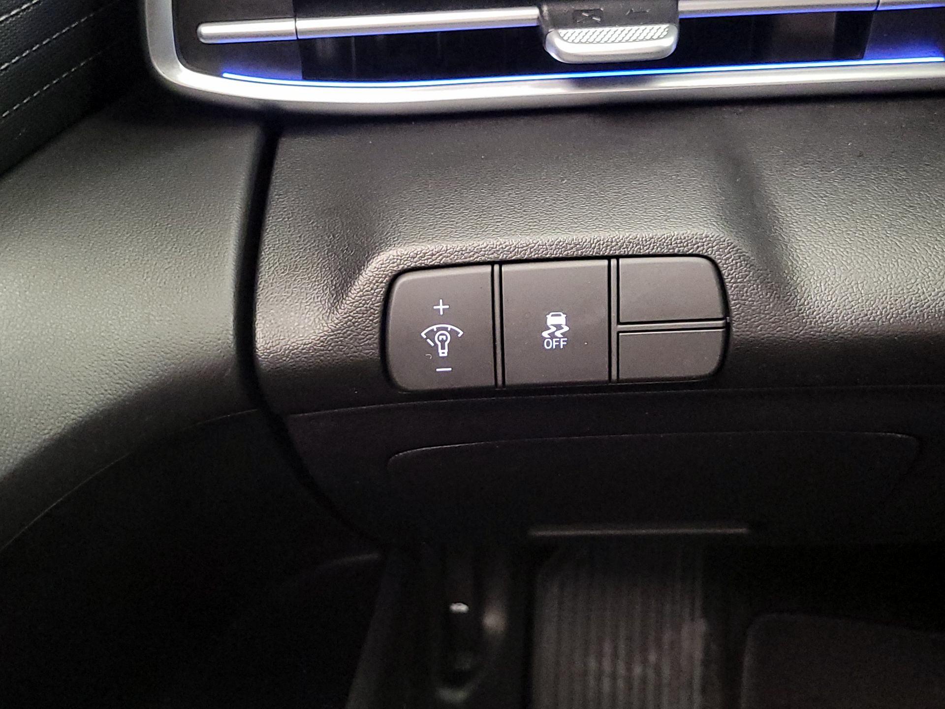 Thumbnail: 2024 Hyundai Elantra - 13