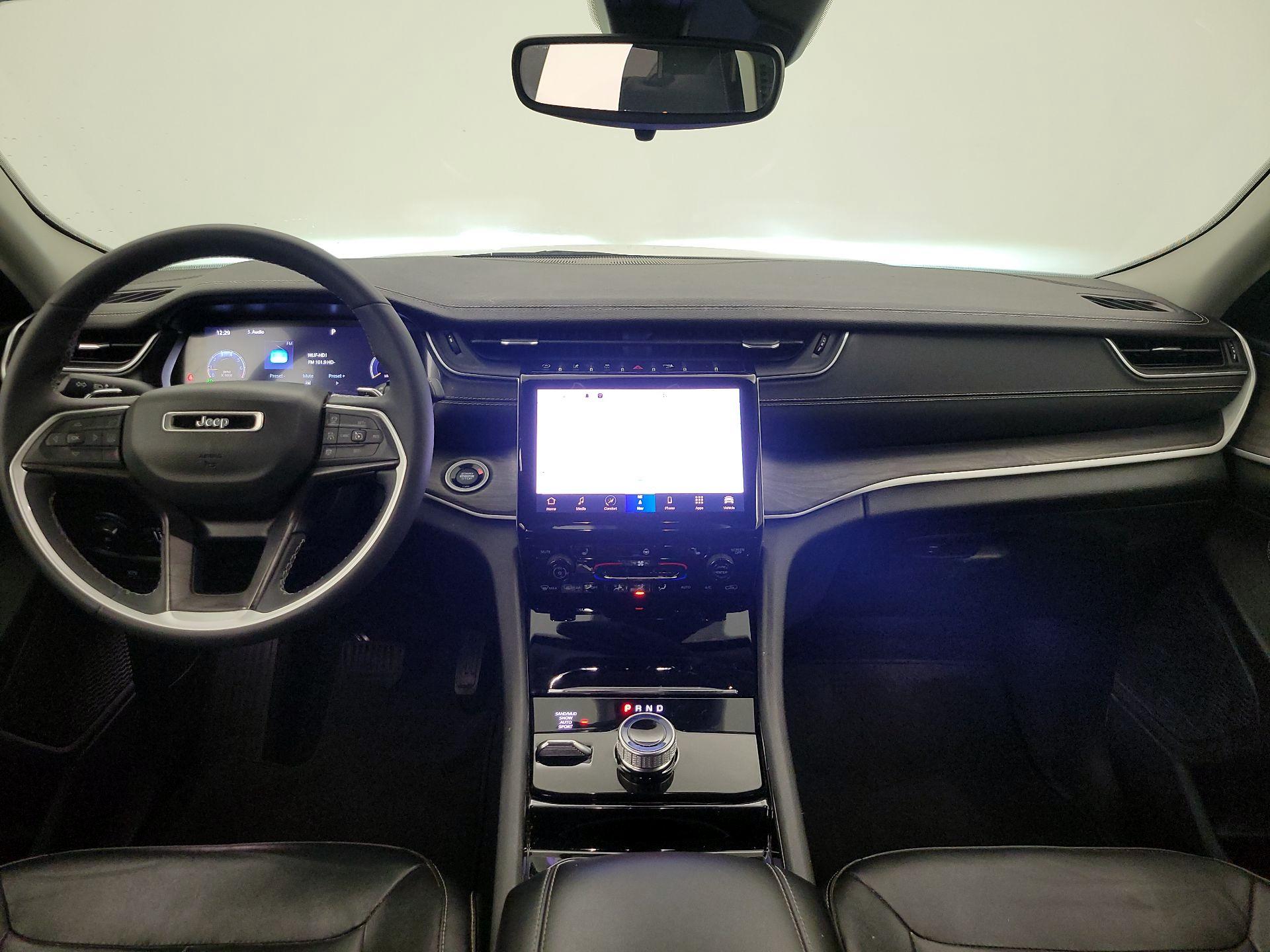 Thumbnail: 2023 Jeep Grand Cherokee - 9