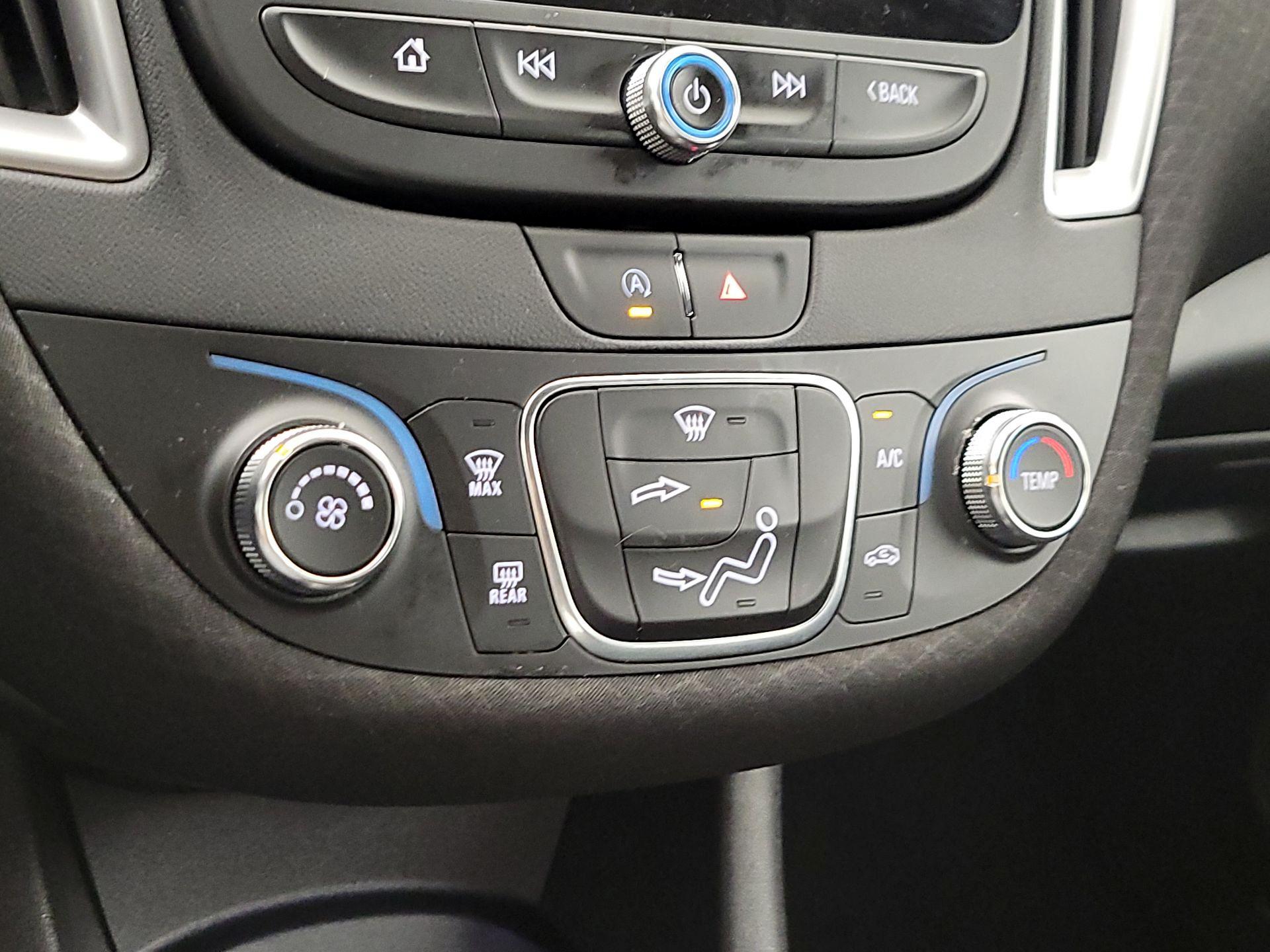 Thumbnail: 2020 Chevrolet Malibu - 16