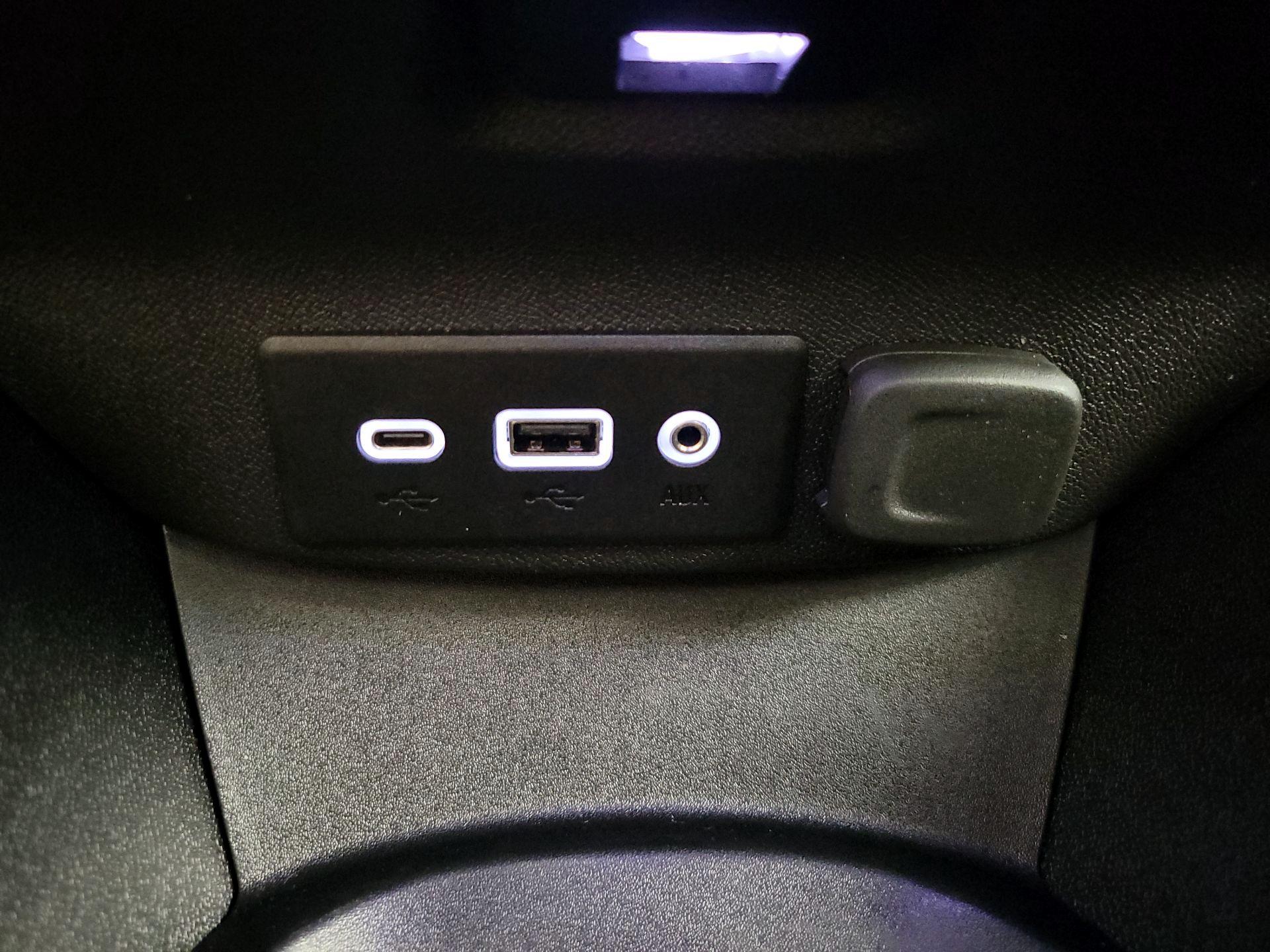 Thumbnail: 2020 Chevrolet Malibu - 18