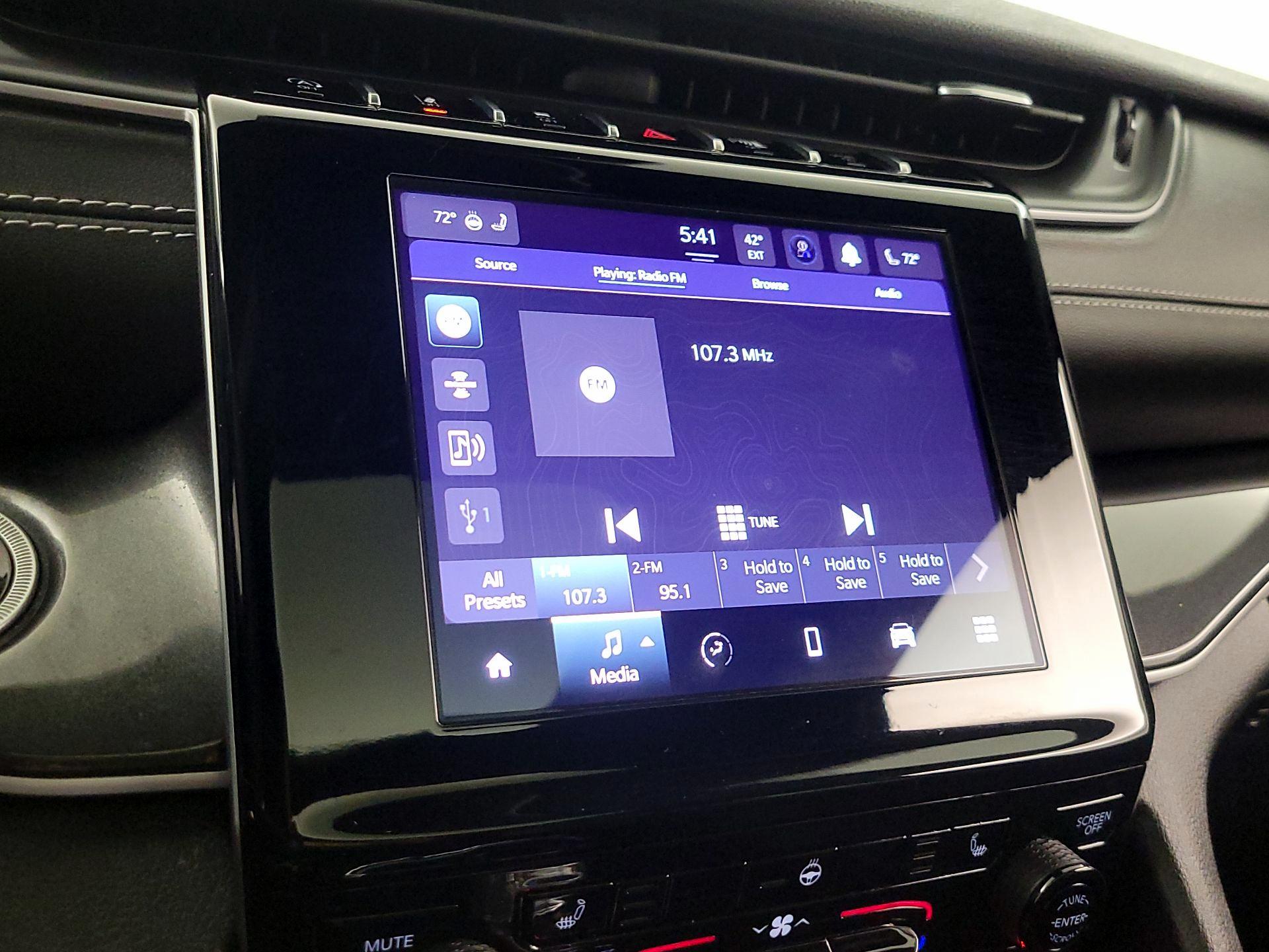 Thumbnail: 2023 Jeep Grand Cherokee - 15