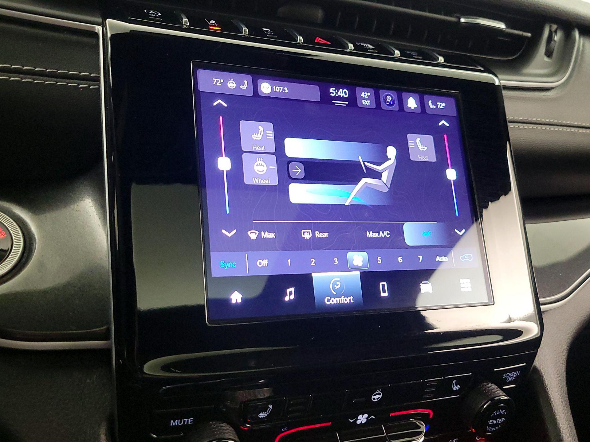 Thumbnail: 2023 Jeep Grand Cherokee - 16