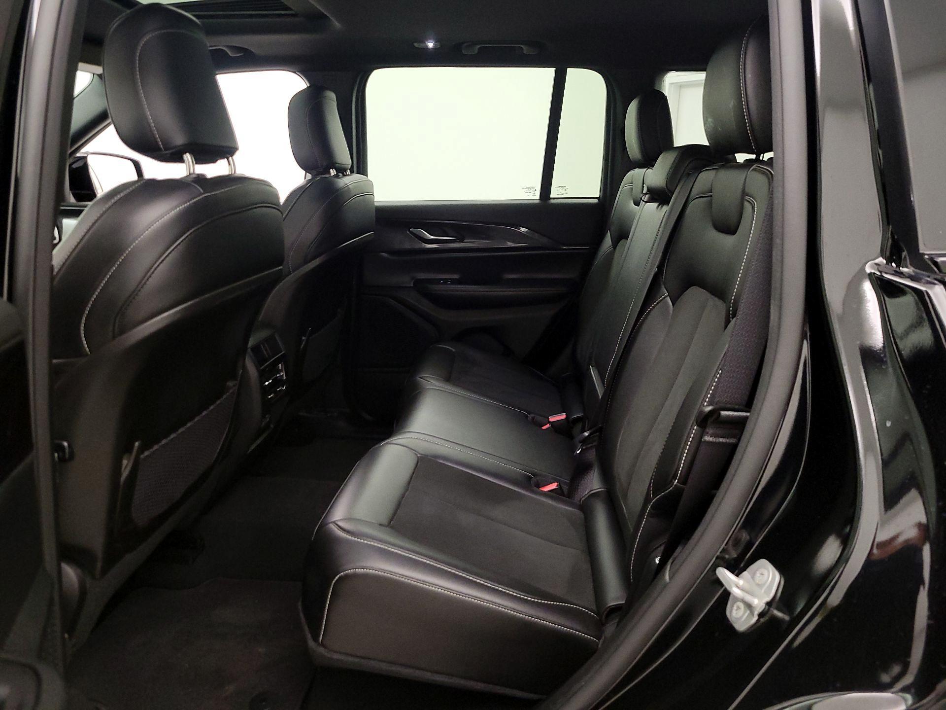 Thumbnail: 2023 Jeep Grand Cherokee - 20