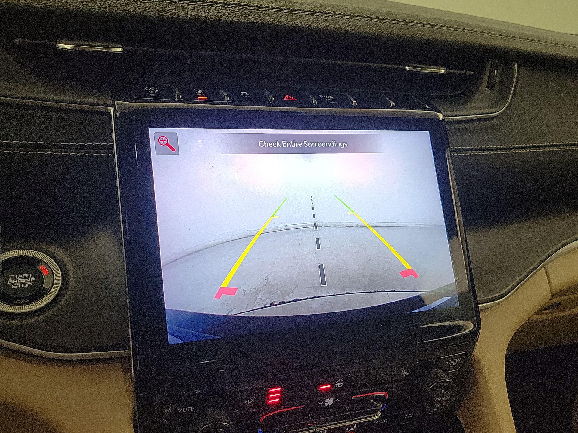 Thumbnail: 2023 Jeep Grand Cherokee - 15