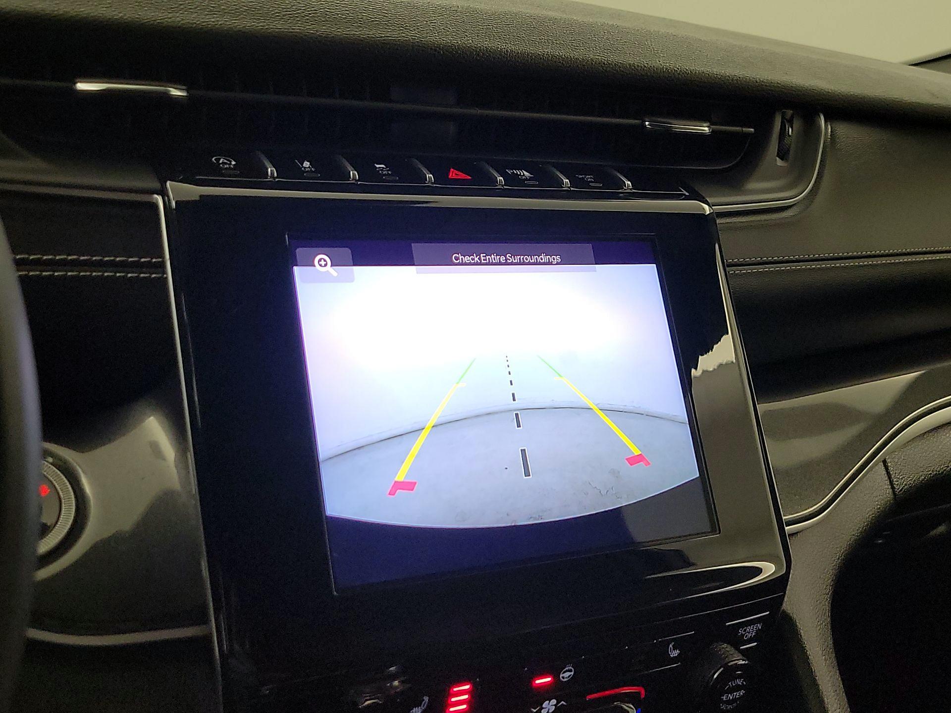 Thumbnail: 2023 Jeep Grand Cherokee - 14