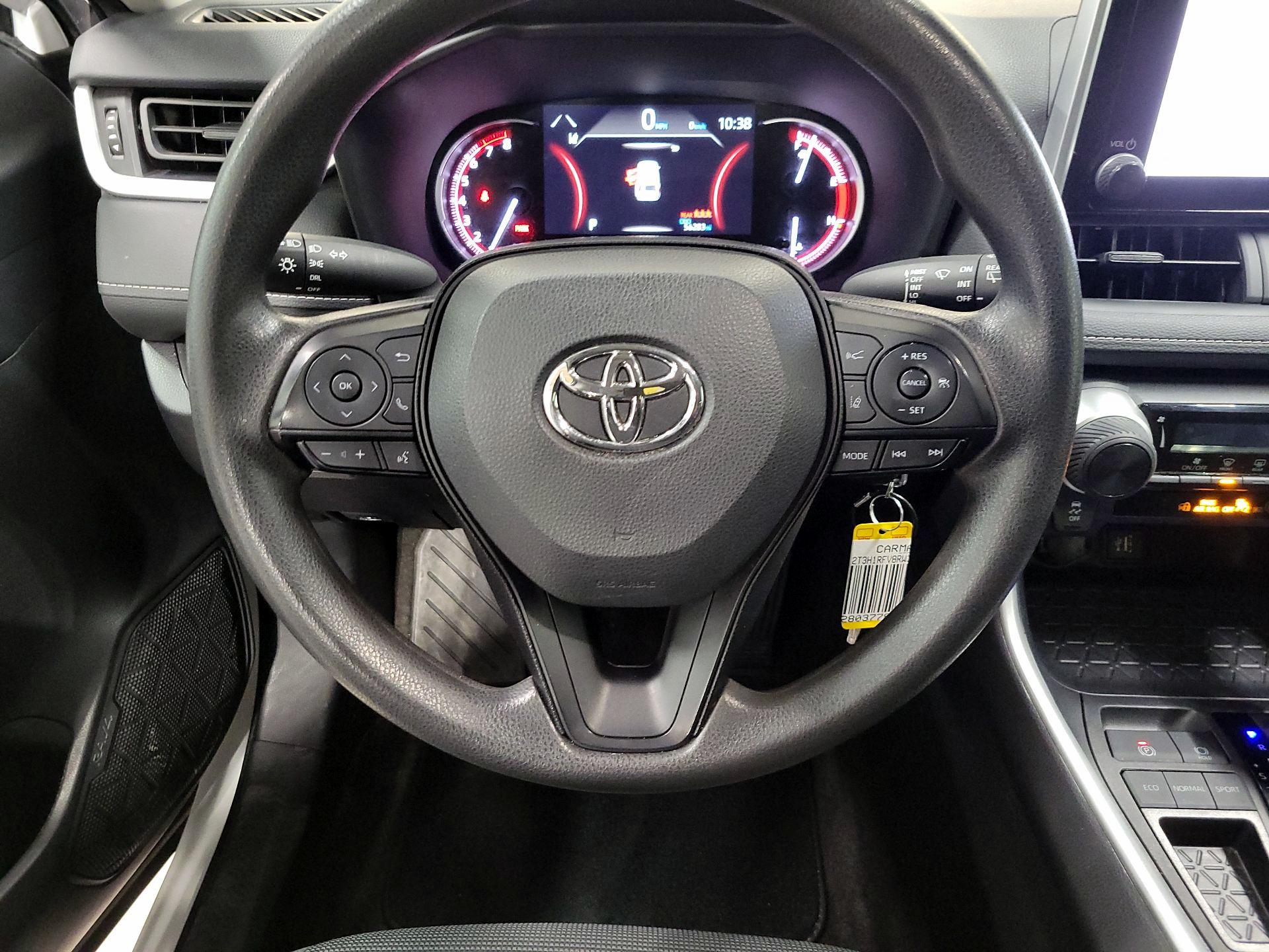 Thumbnail: 2024 Toyota RAV4 - 10