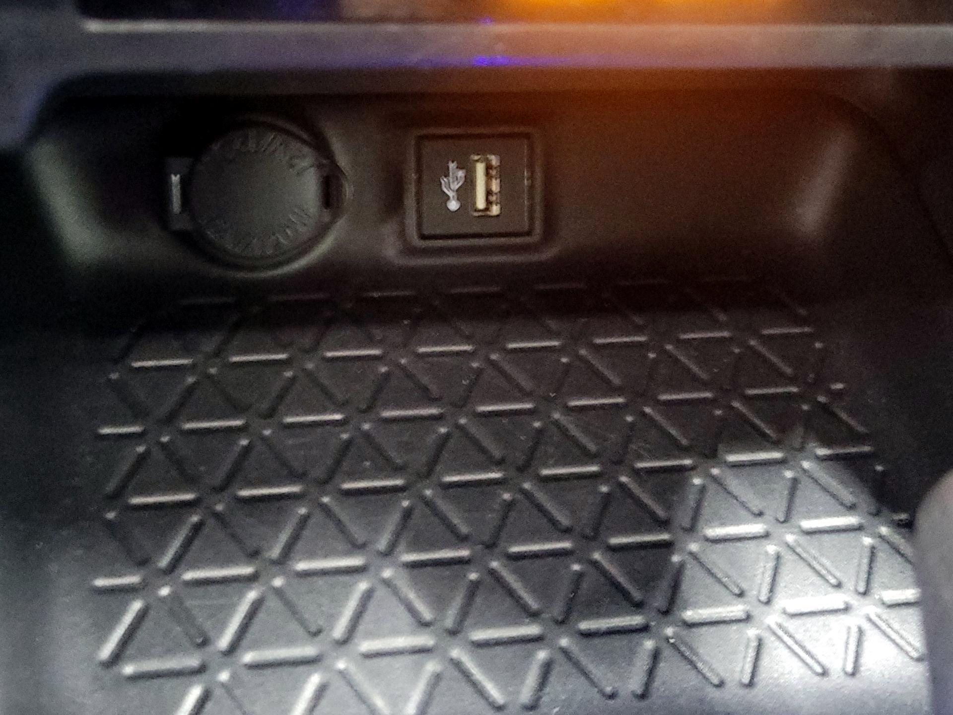 Thumbnail: 2024 Toyota RAV4 - 17