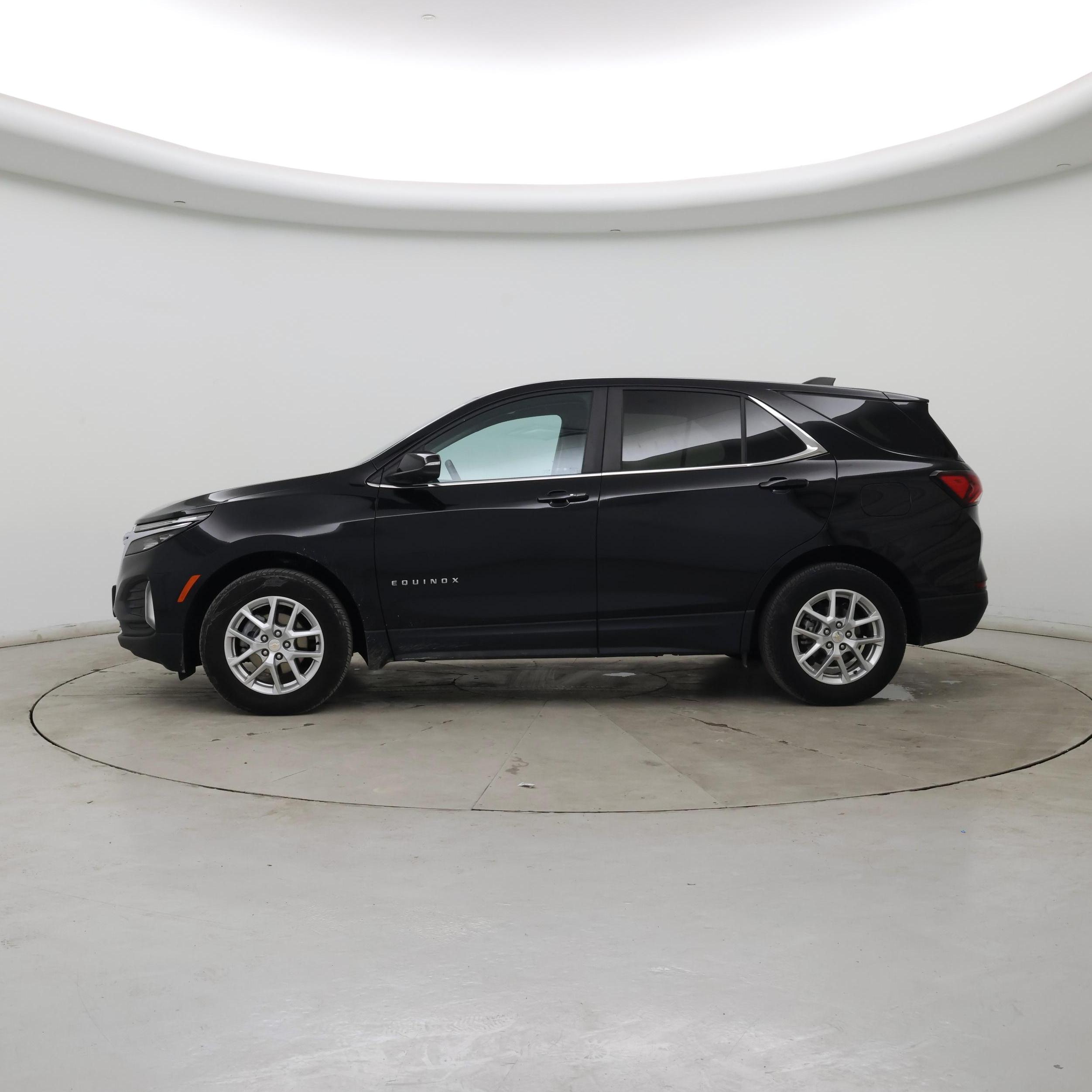 Thumbnail: 2024 Chevrolet Equinox - 3
