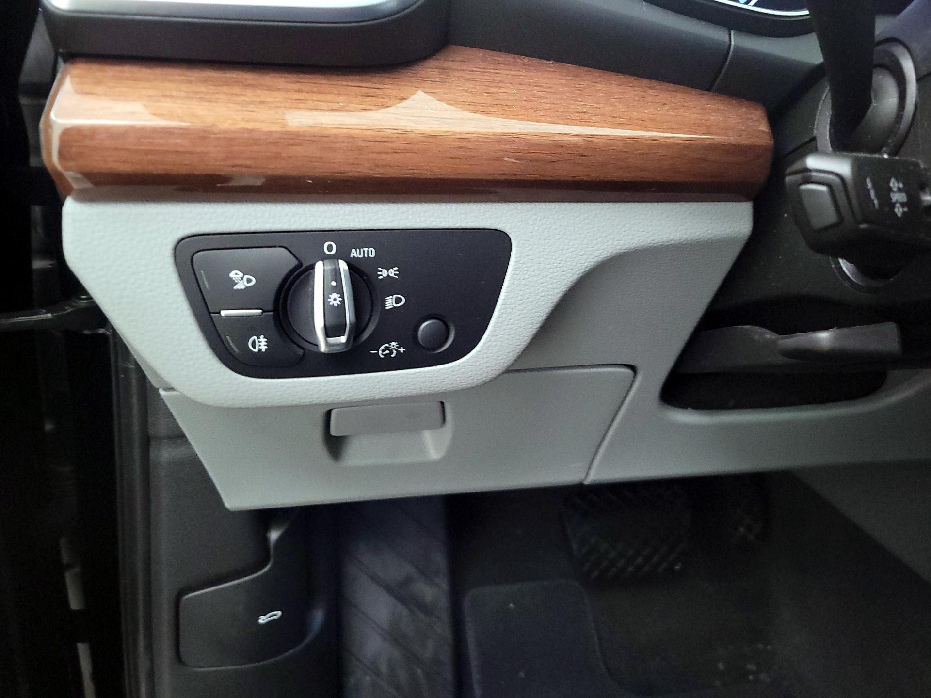 Thumbnail: 2021 Audi Q5 - 13