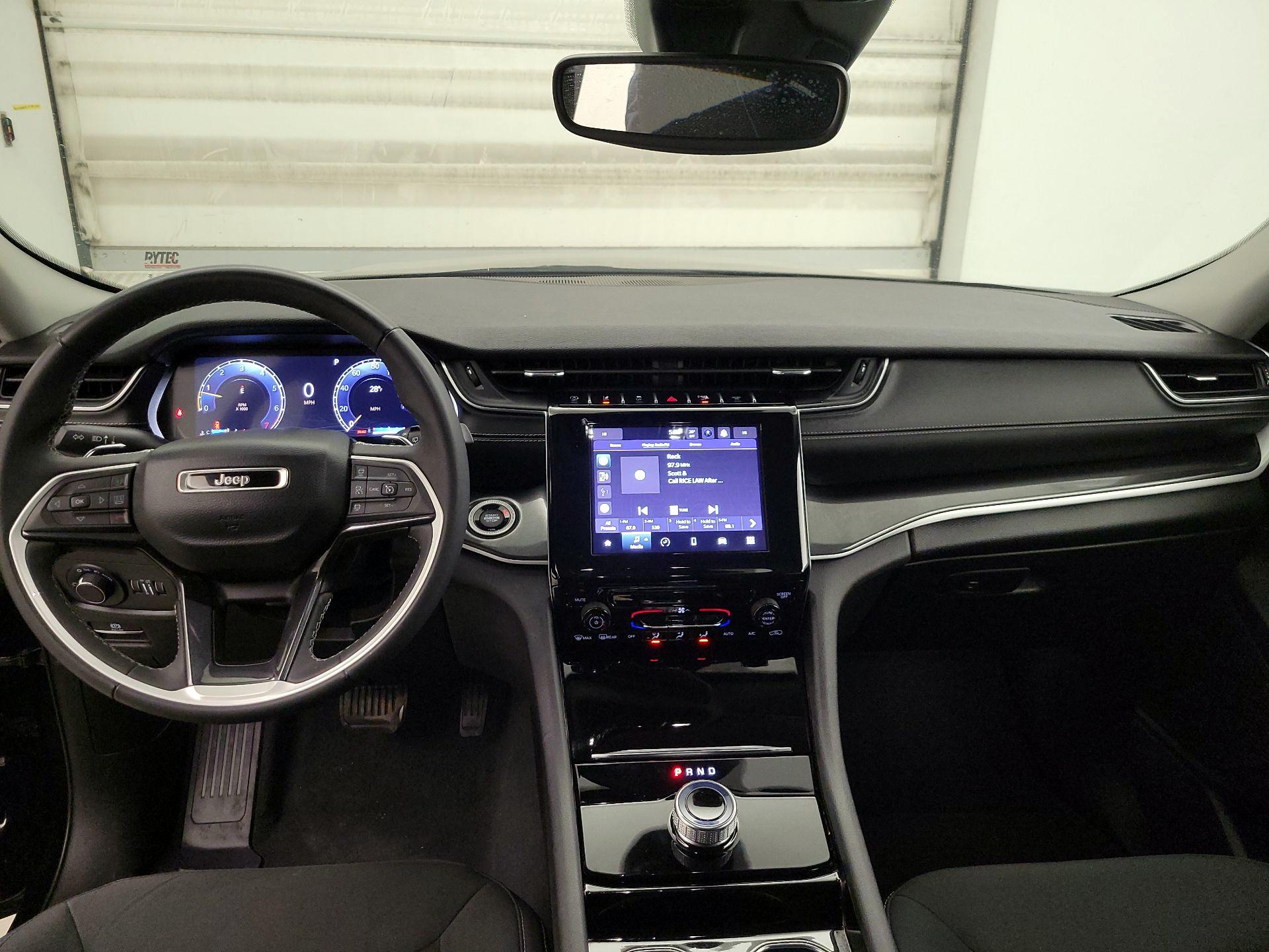 Thumbnail: 2023 Jeep Grand Cherokee L - 9