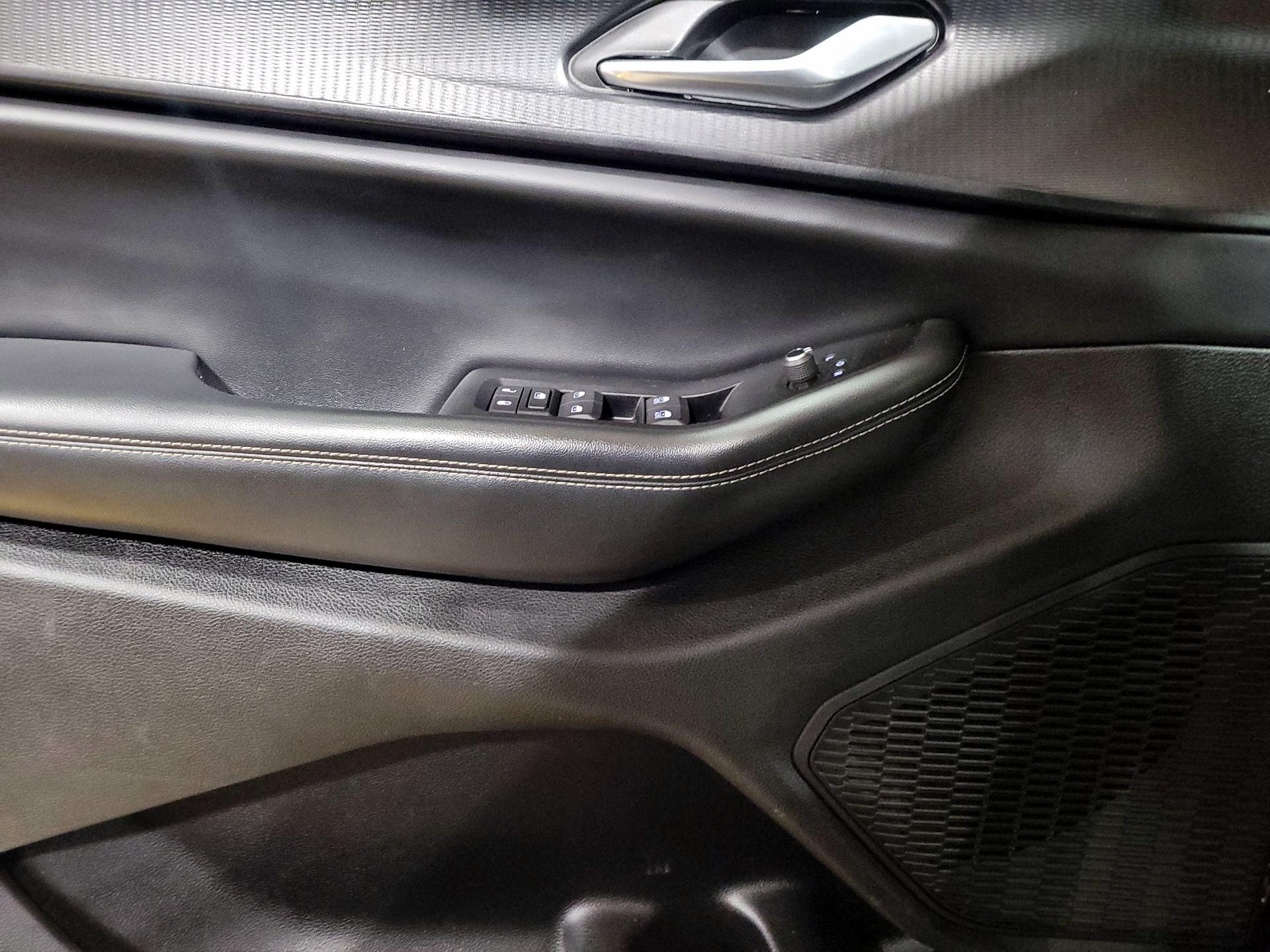 Thumbnail: 2023 Jeep Grand Cherokee L - 12