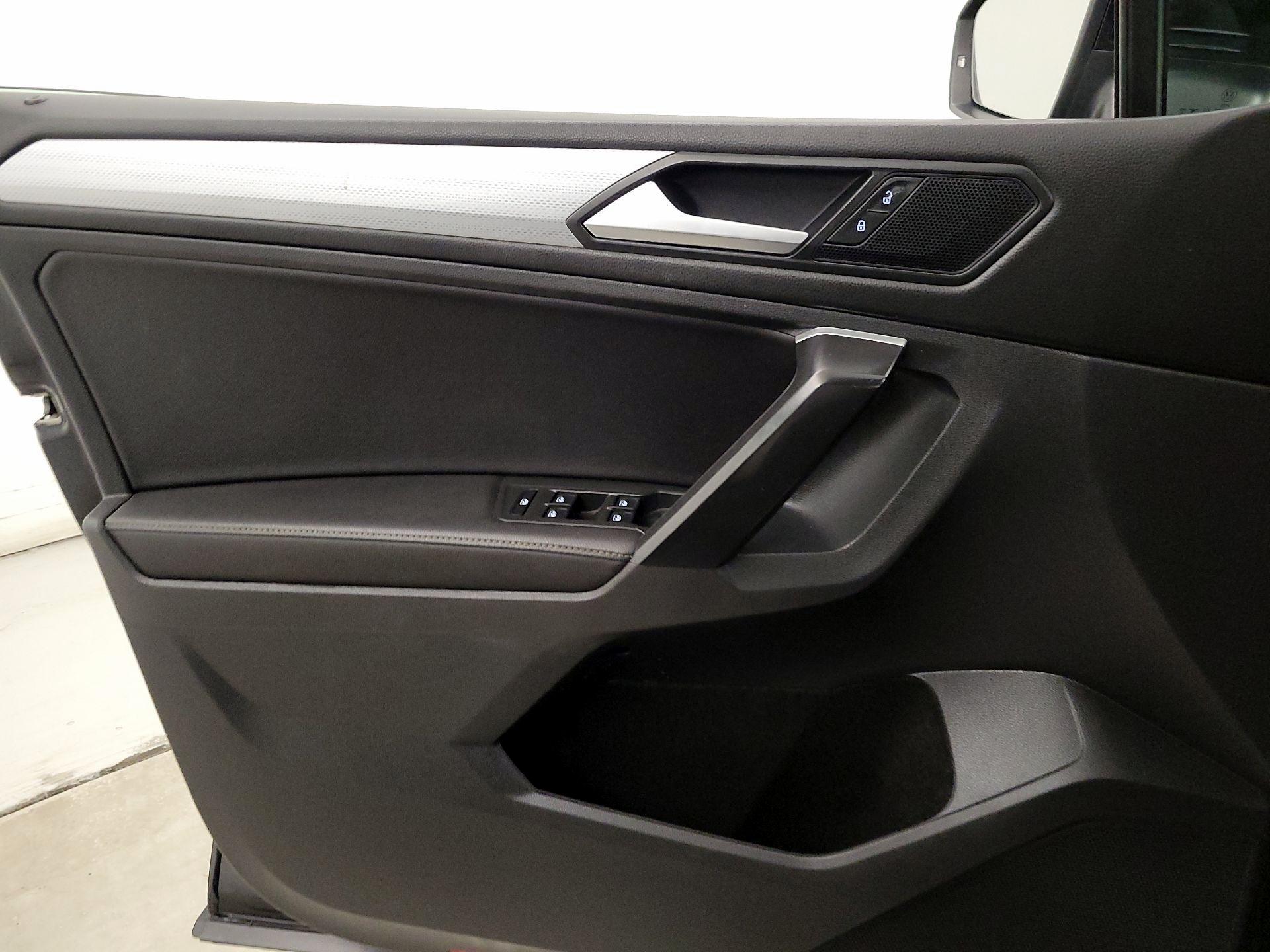 Thumbnail: 2024 Volkswagen Tiguan - 12