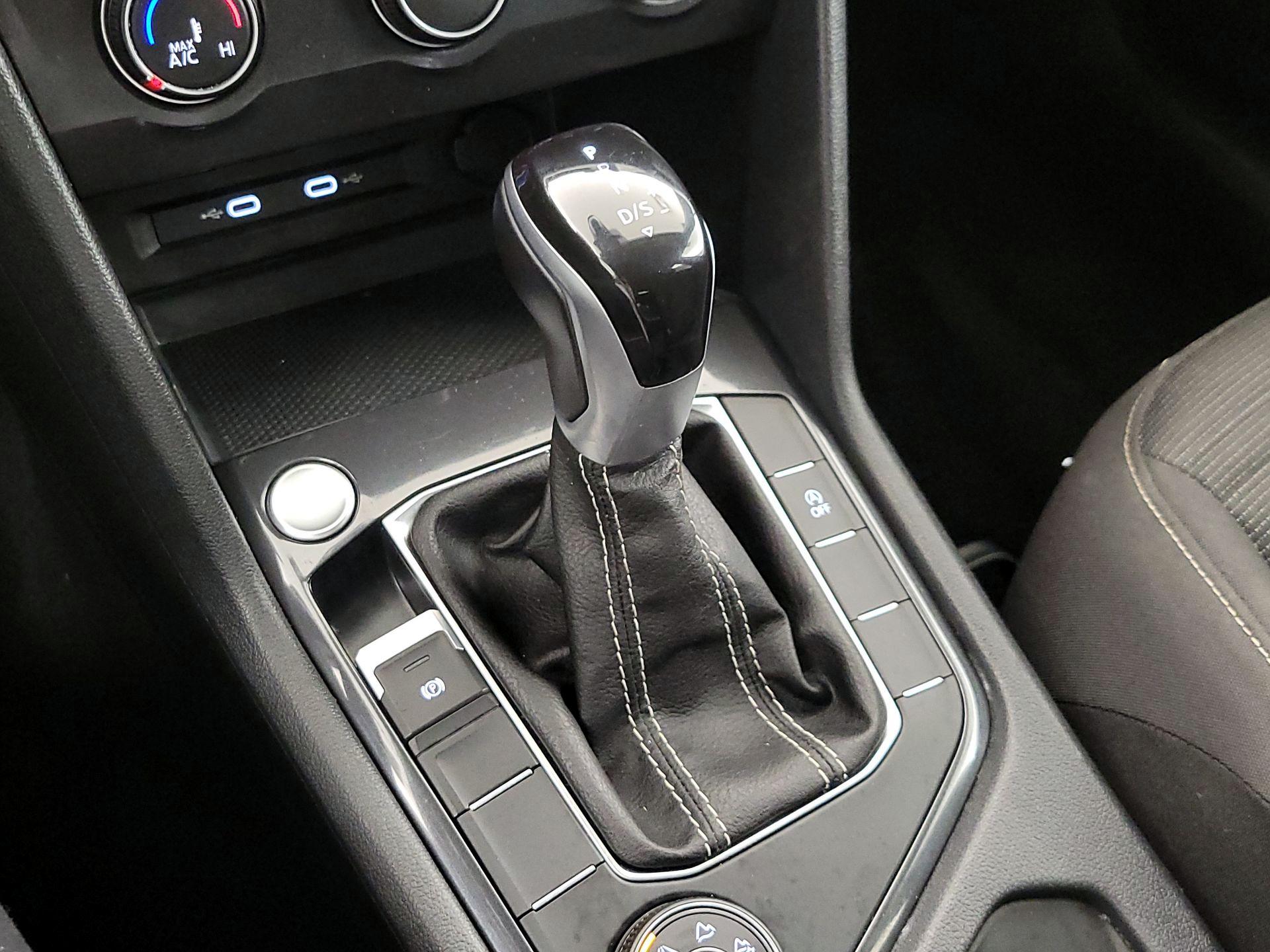 Thumbnail: 2024 Volkswagen Tiguan - 16